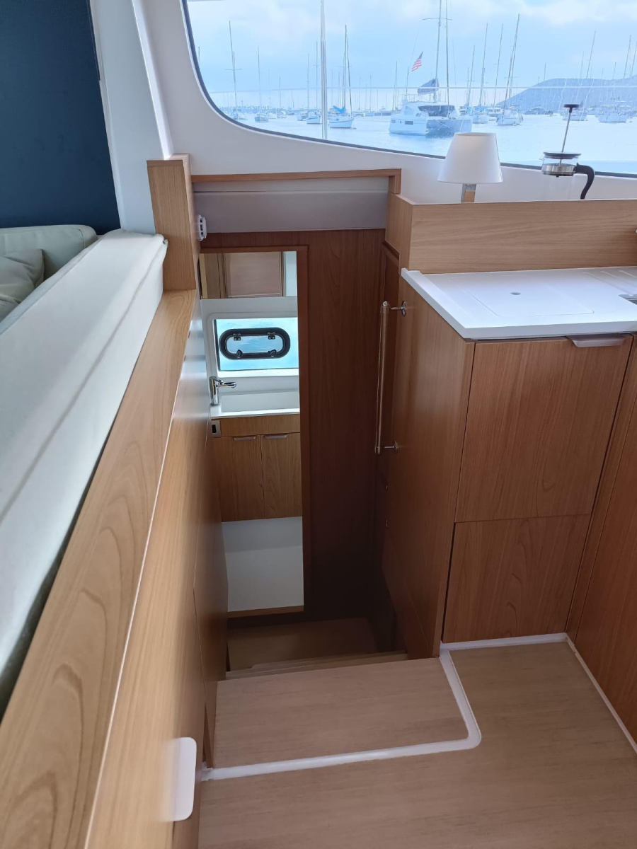 Photo #11 - BALI 3.8 CATSMART POUCETTE (Poucette) in Le Marin - 27098