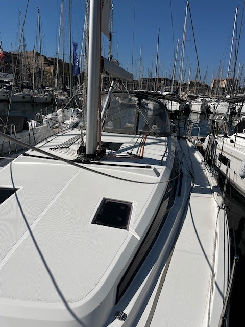 BAVARIA C42 — photo 414