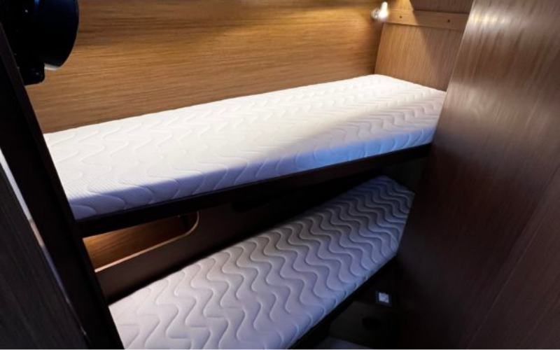OCEANIS 40.1 4 CAB — photo 459