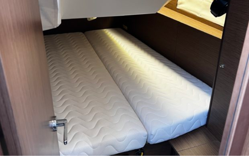 OCEANIS 40.1 4 CAB — photo 464