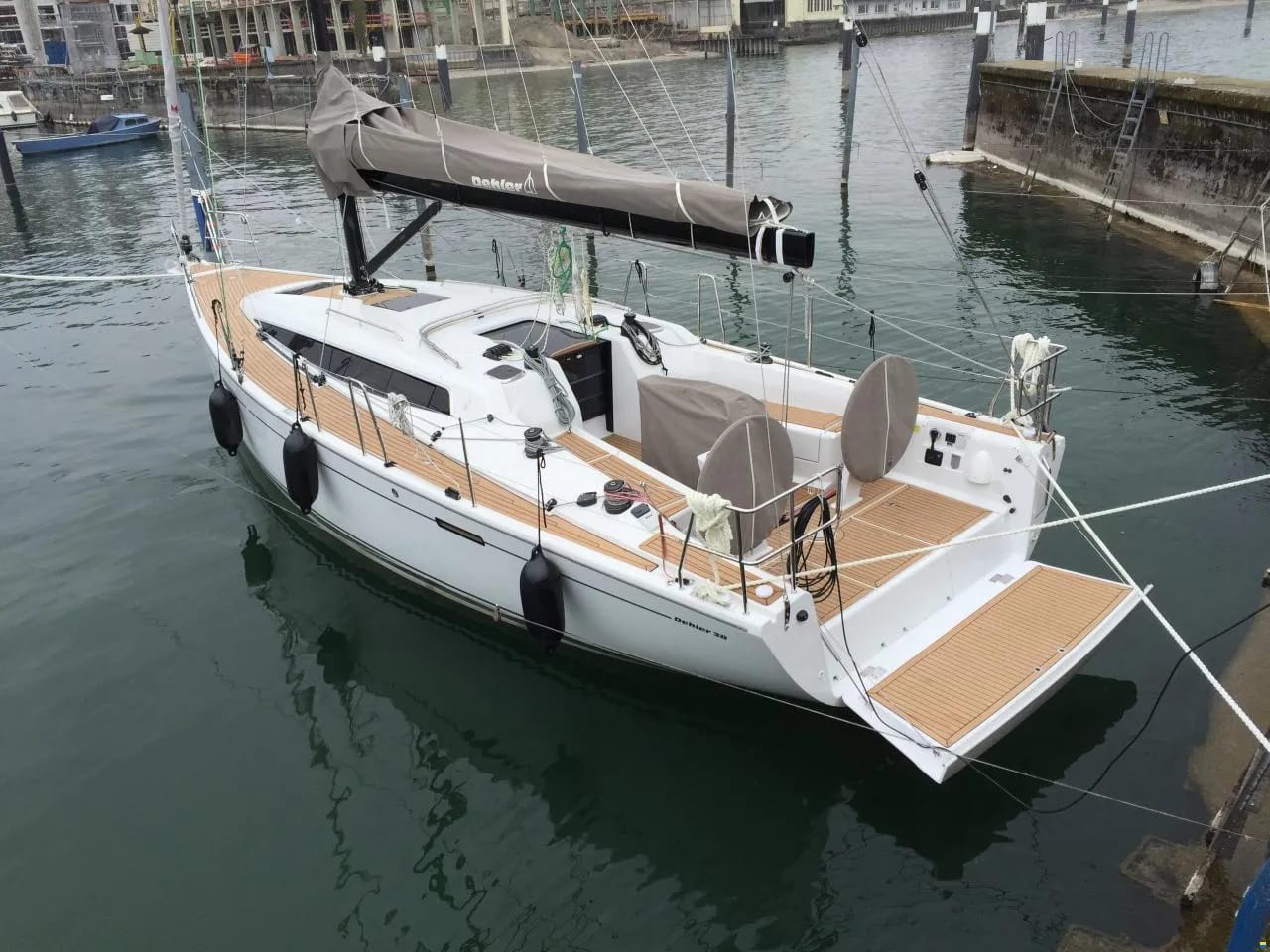 DELHER 38 — photo 1
