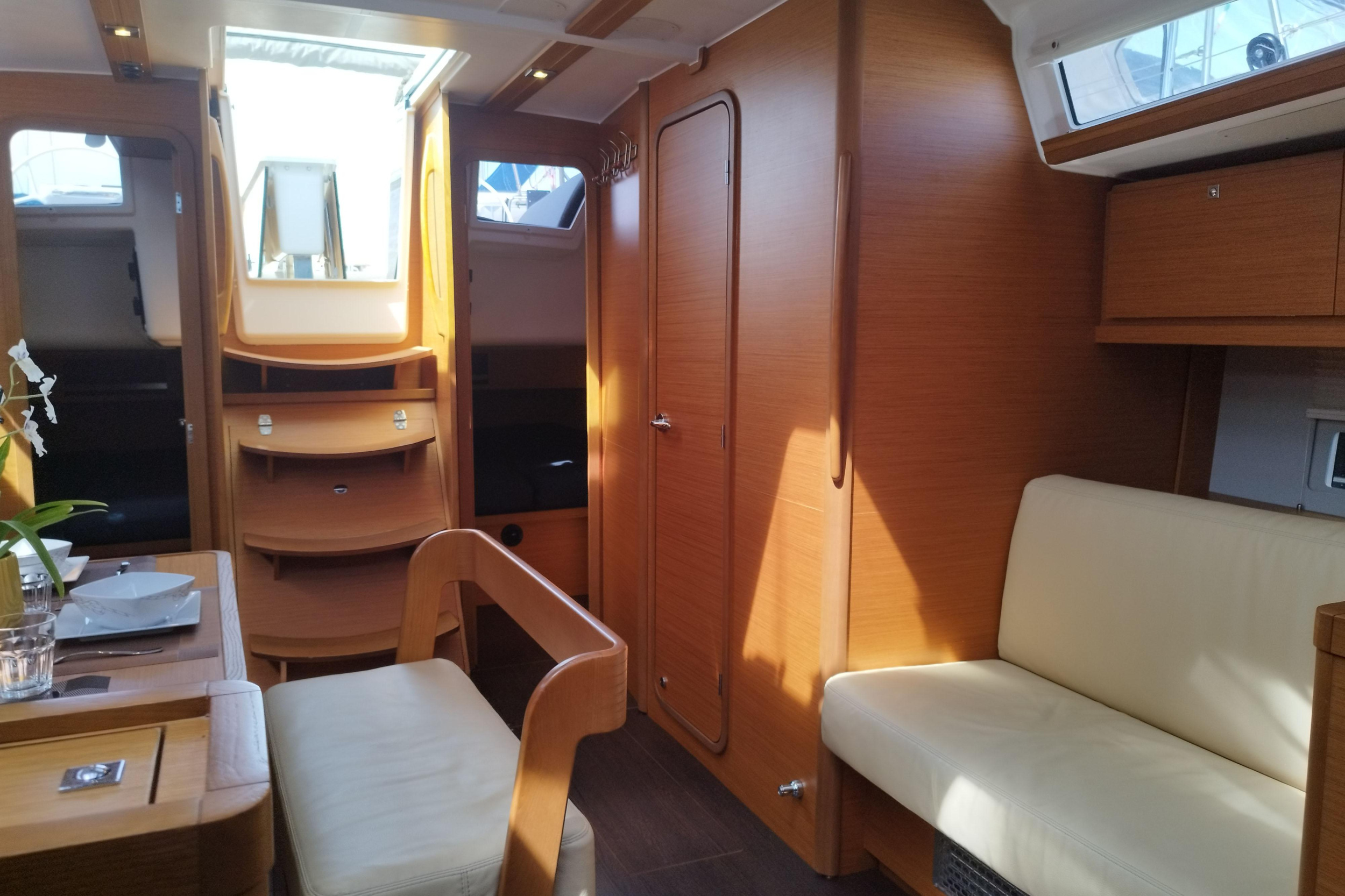Photo #11 - Dufour 430 Grand Large (Andream) in Portisco - 23842