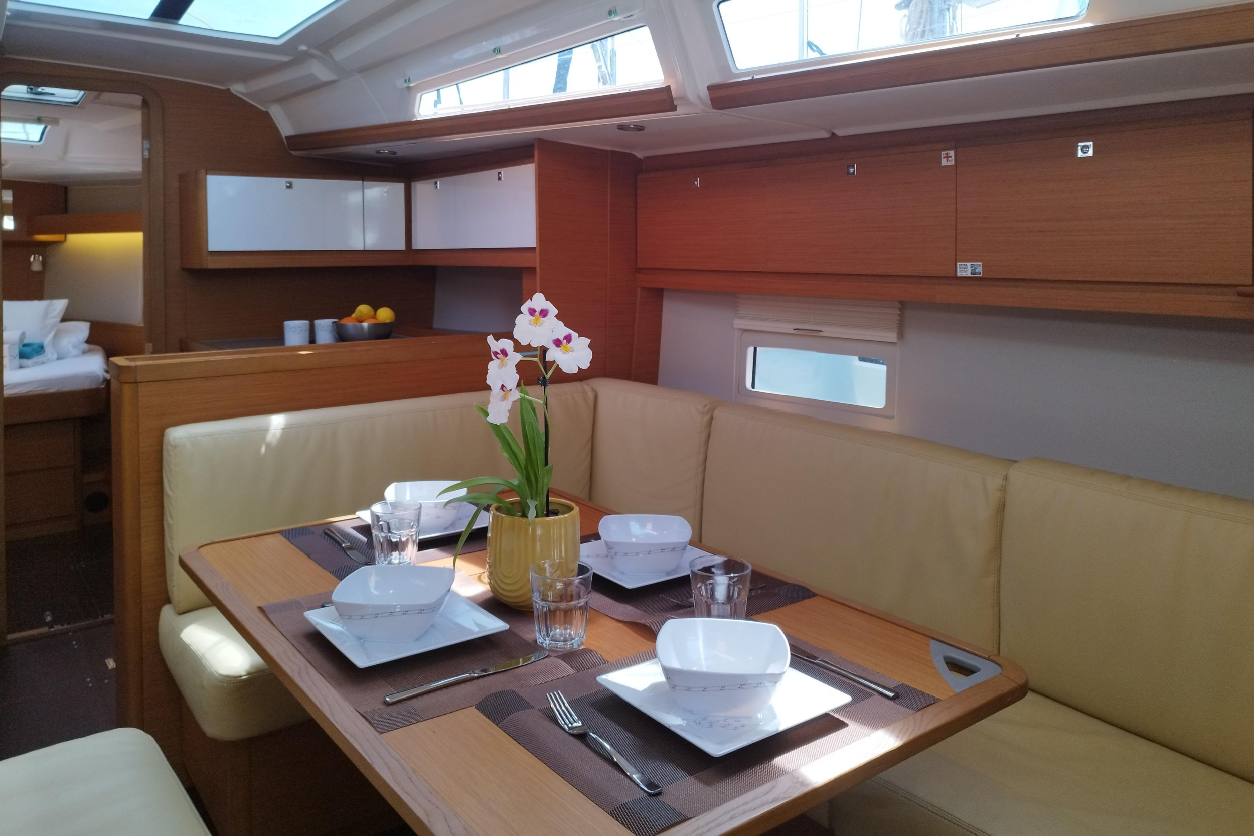 Photo #18 - Dufour 430 Grand Large (Andream) in Portisco - 23842