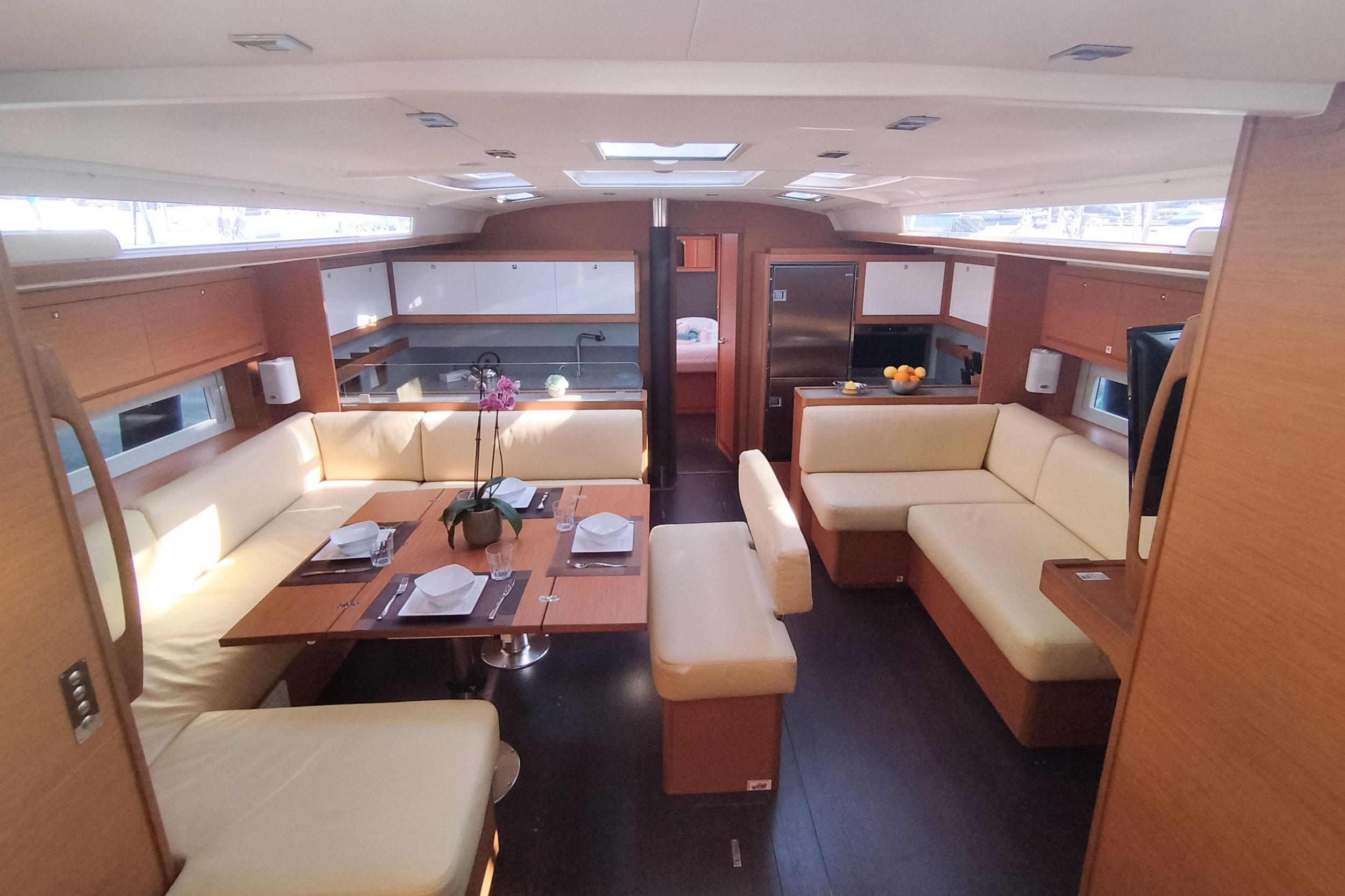 Photo #5 - Dufour 530 Owner's version (Rhamnus) in Portisco - 24464