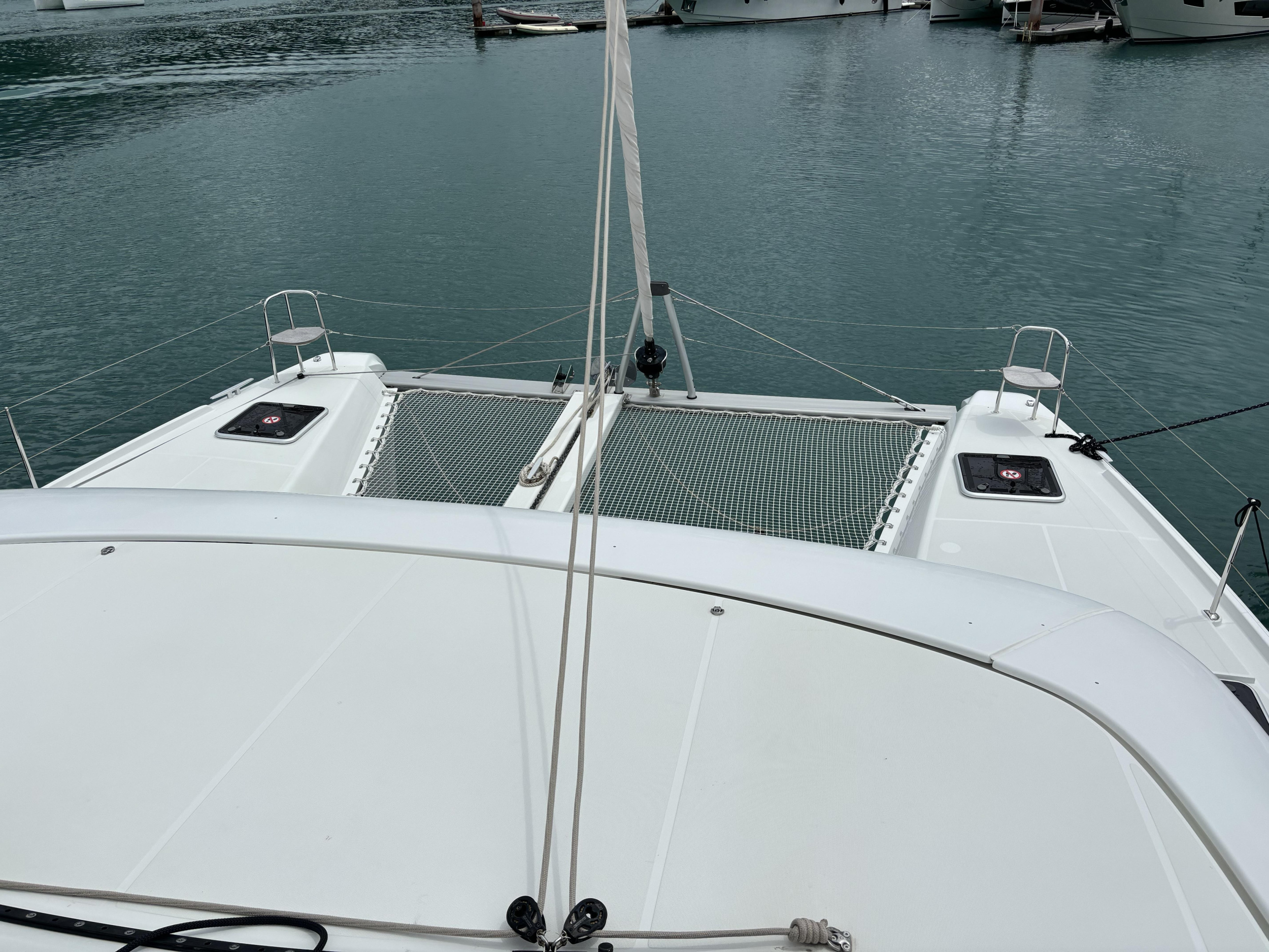 Photo #8 - Lagoon 42 (Victoria) in Mahe - 25264