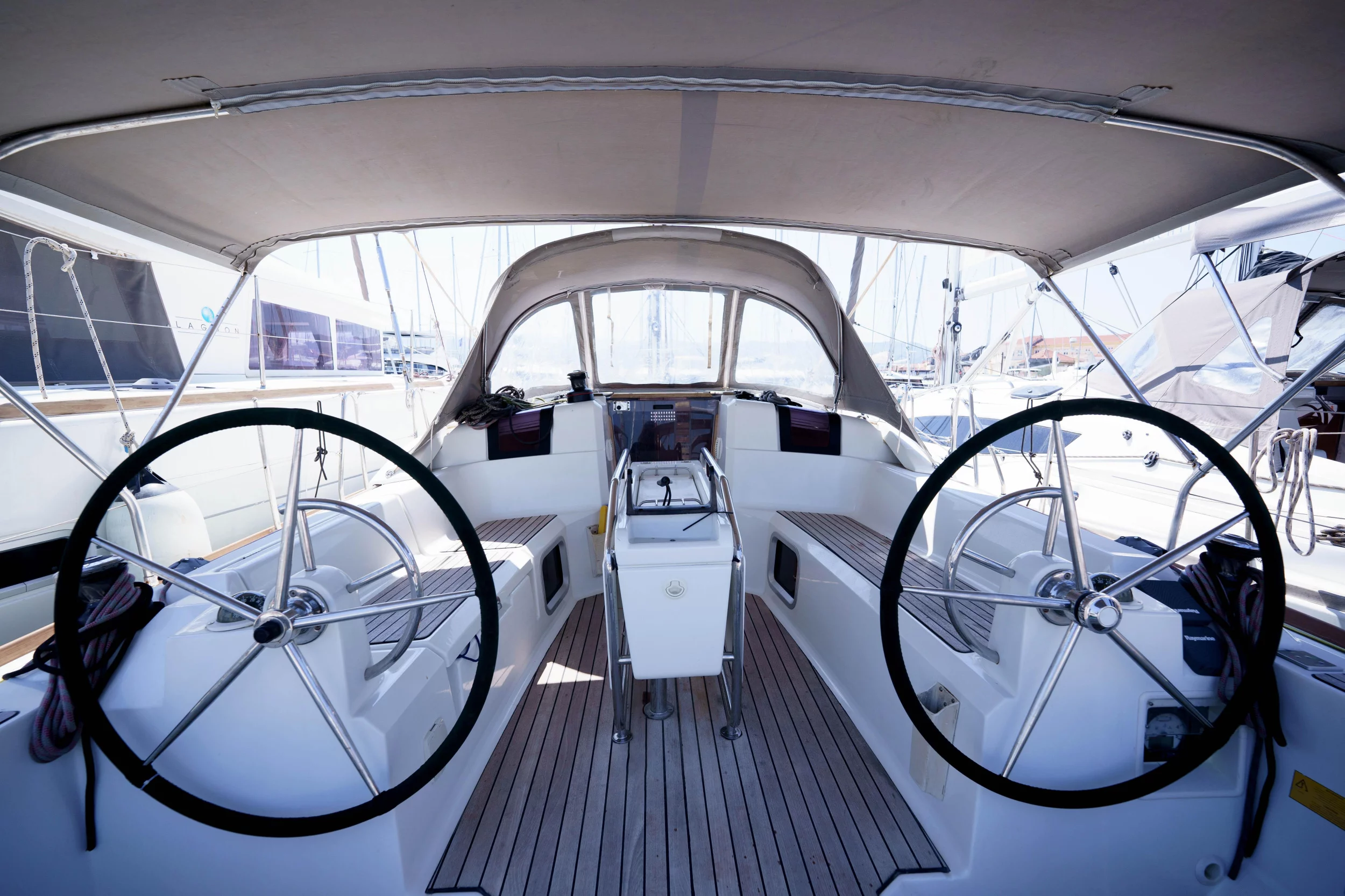 Jeanneau Sun Odyssey 379 (Amor Fati)  - 34