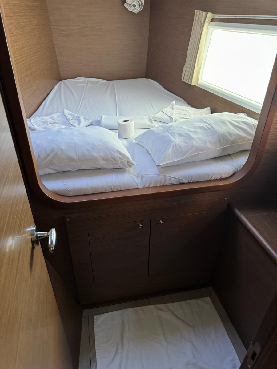Photo #6 - Lagoon 380 (OSCAR III) in Le Marin - 24906
