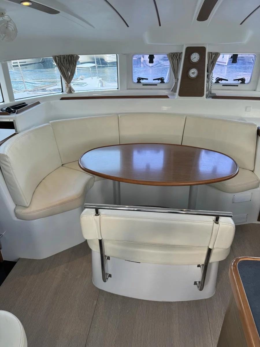 Lagoon 380 (OSCAR III)  - 11