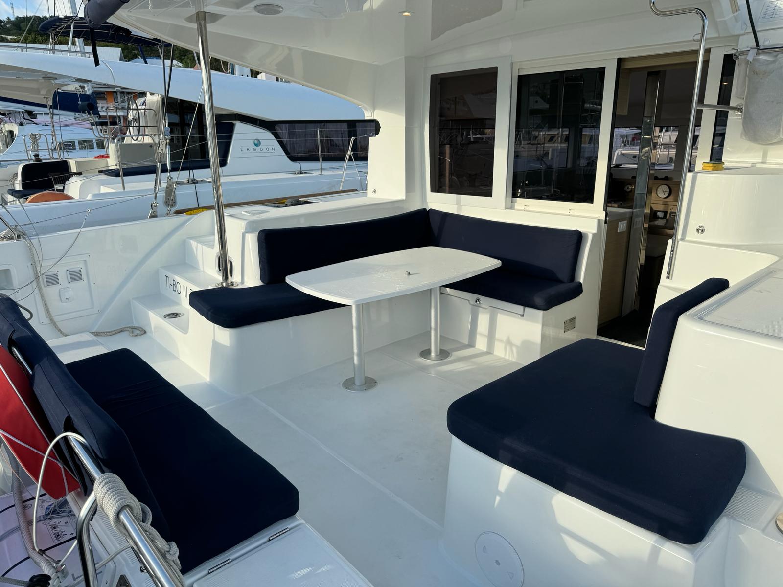 Photo #10 - Lagoon 40 (ROXY I) en Le Marin - 24797