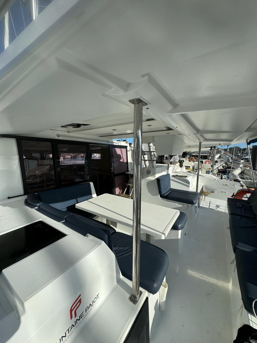 Photo #11 - Astréa 42 (ROXY II) in Le Marin - 24863