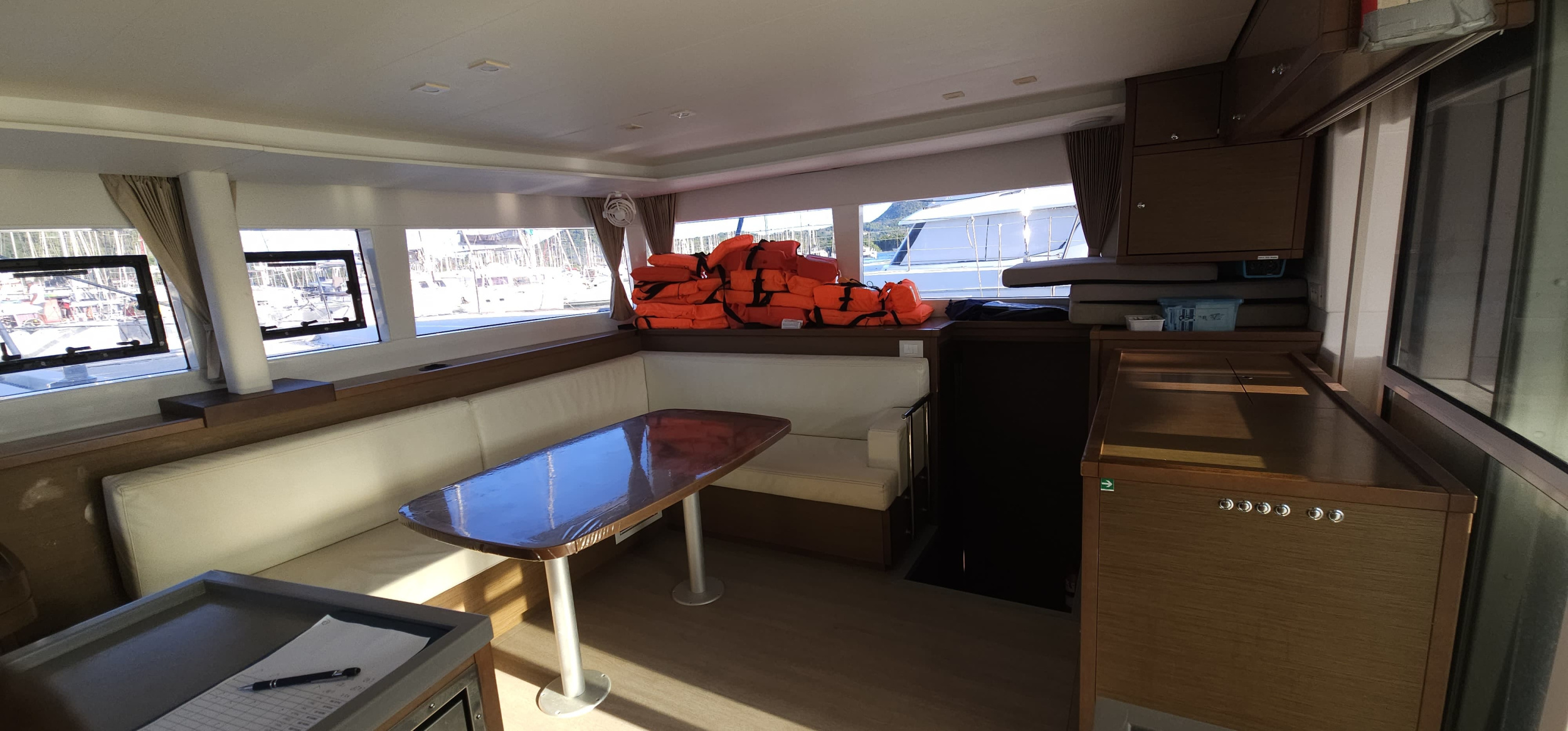 Photo #3 - Lagoon 450 (Oscar V) in Le Marin - 20713