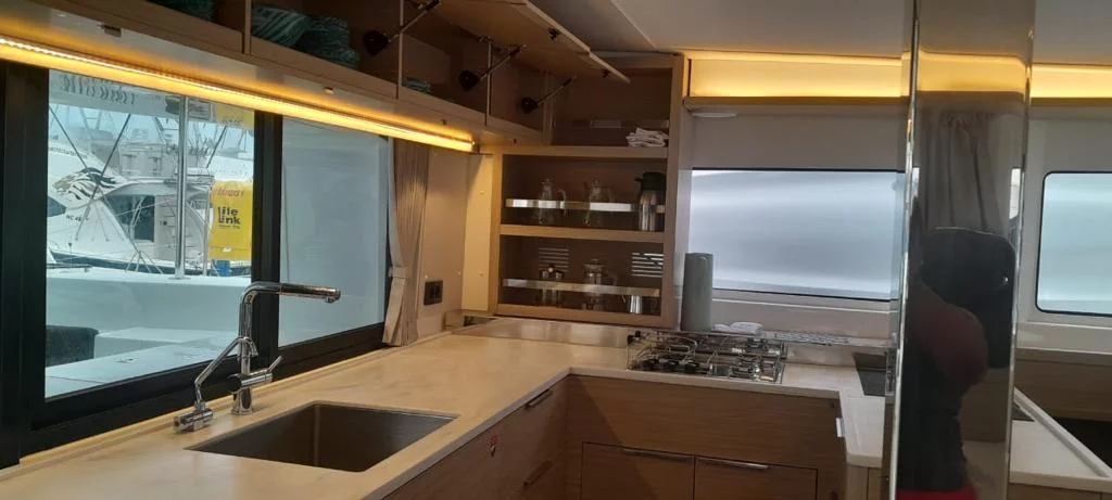 Lagoon 46 (Venus) KItchen - 1