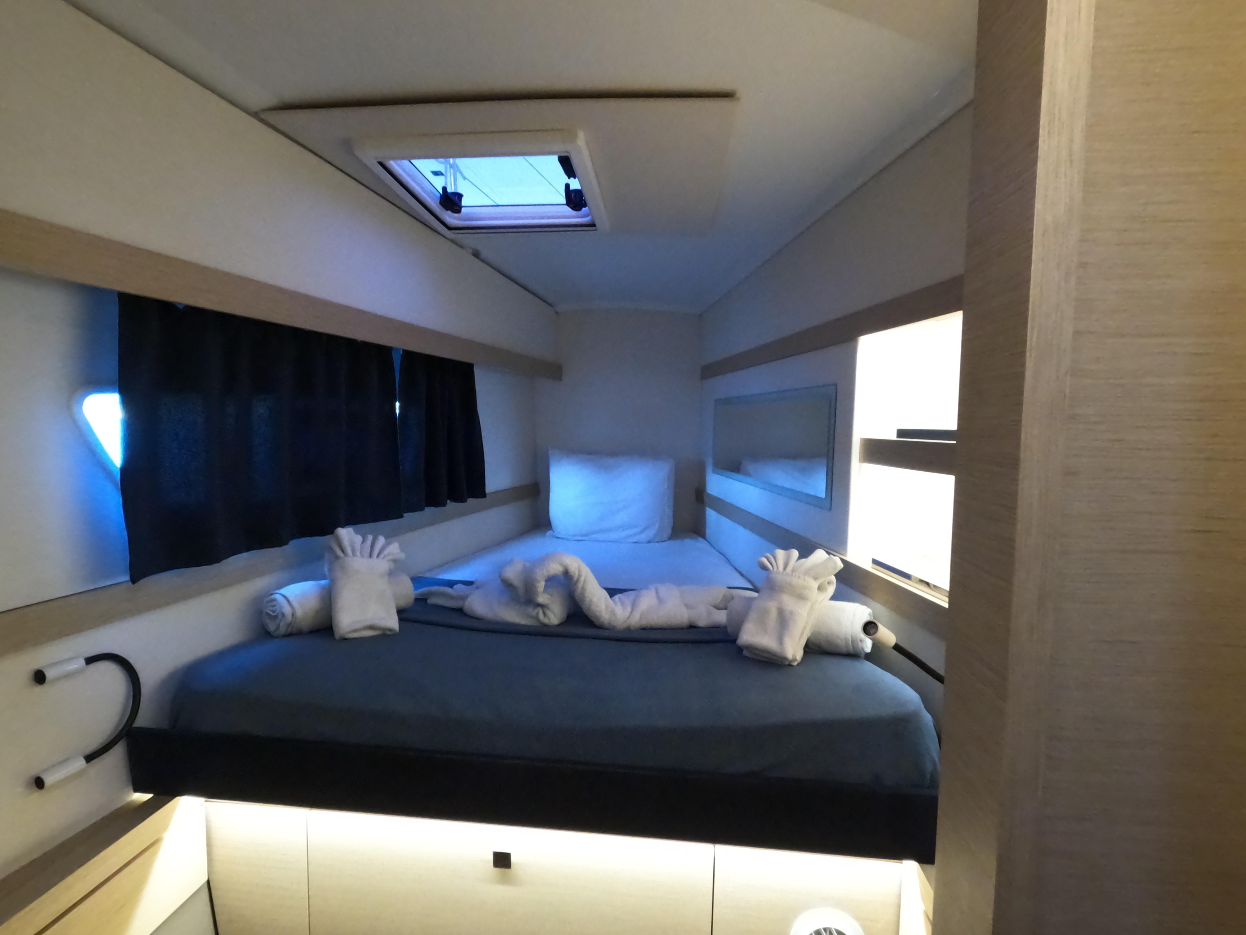 Photo #14 - Fountaine Pajot Lucia 40 (Island Life) in Road Town - 15441