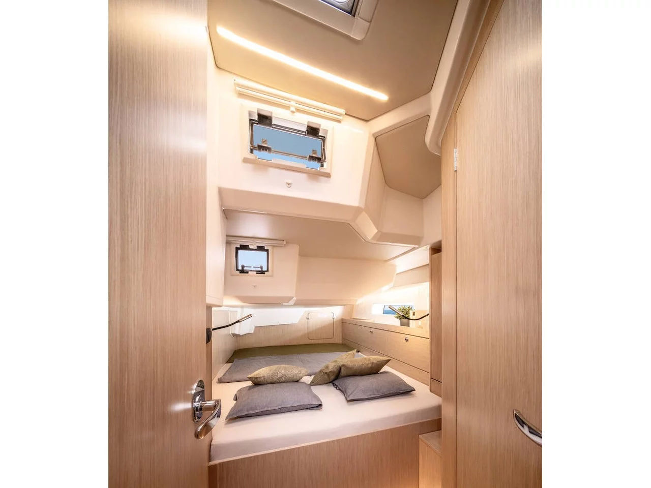 Bavaria 46 Cruiser (Vela) Interior image - 1