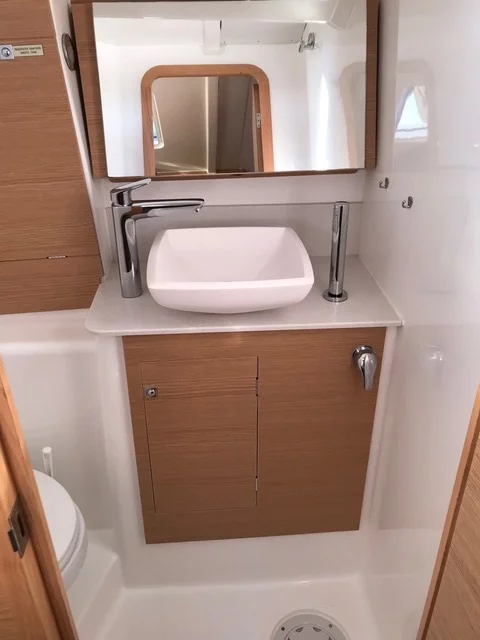 Dufour 390 Grand Large (R2D2)  - 6