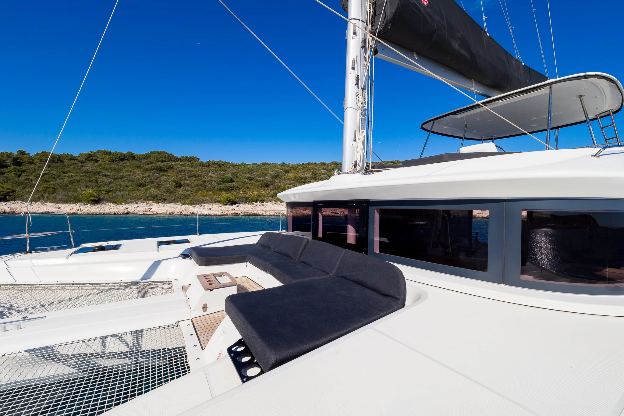 Lagoon 51 (CATWALK)  - 54