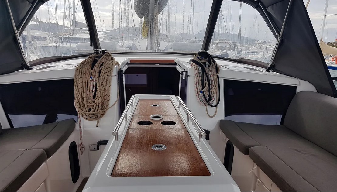 Photo #5 - Dufour 430 Grand Large (Andream) in Portisco - 23842