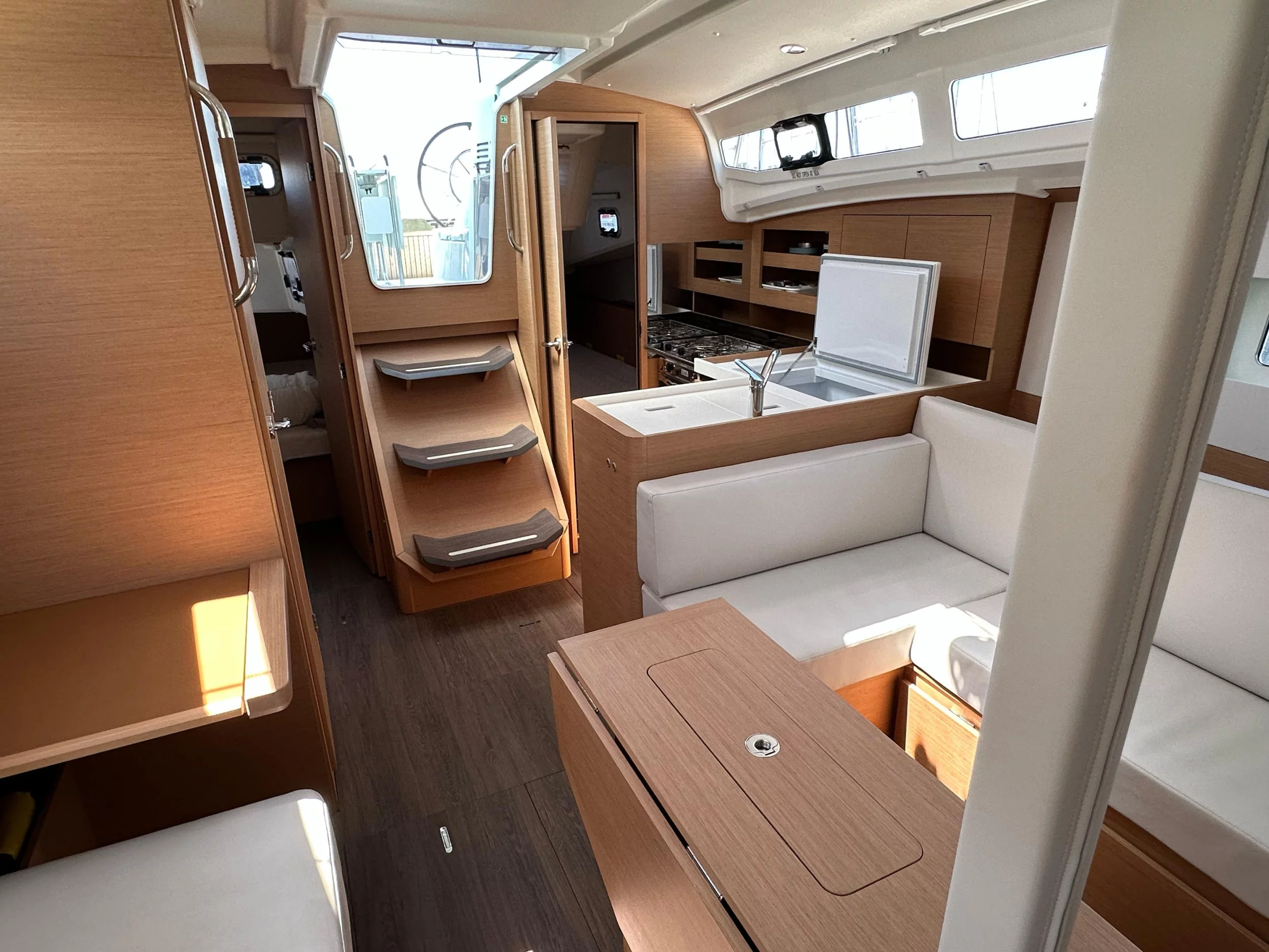 Sun Odyssey 380 (SSY-03)  - 7