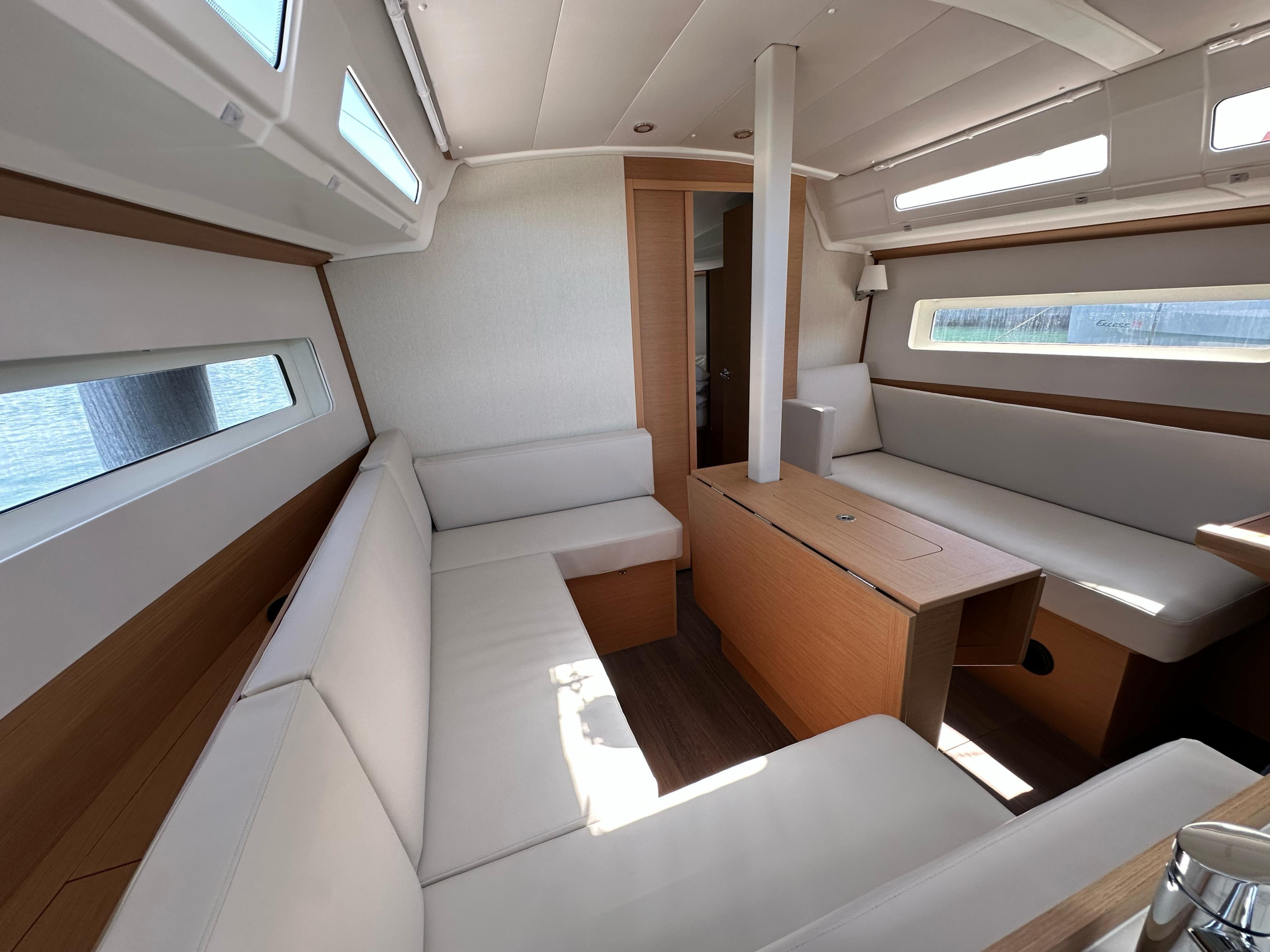 Photo #6 - Sun Odyssey 380 (SSY-03) en Roma - 3736
