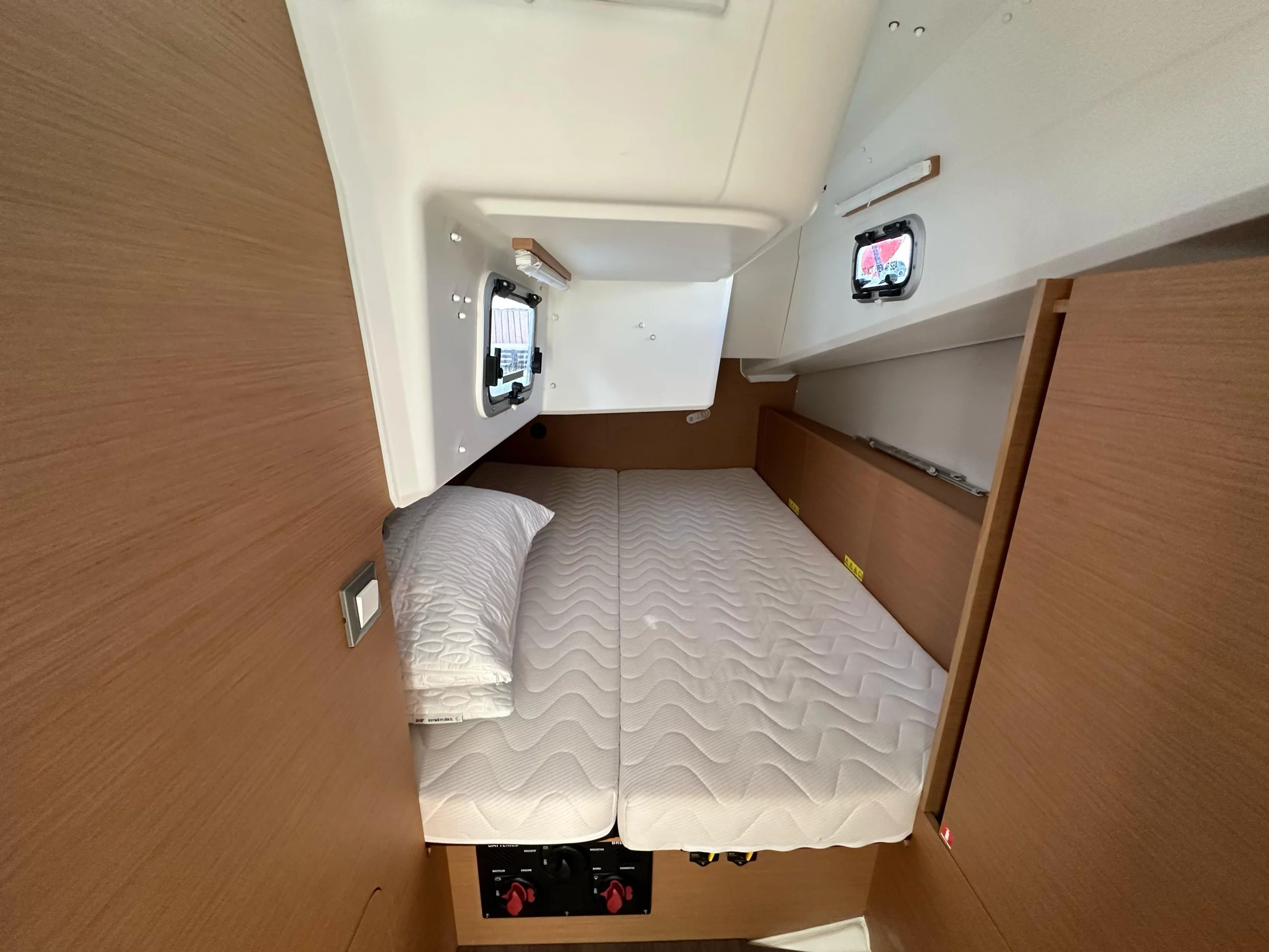 Sun Odyssey 380 (SSY-03)  - 6
