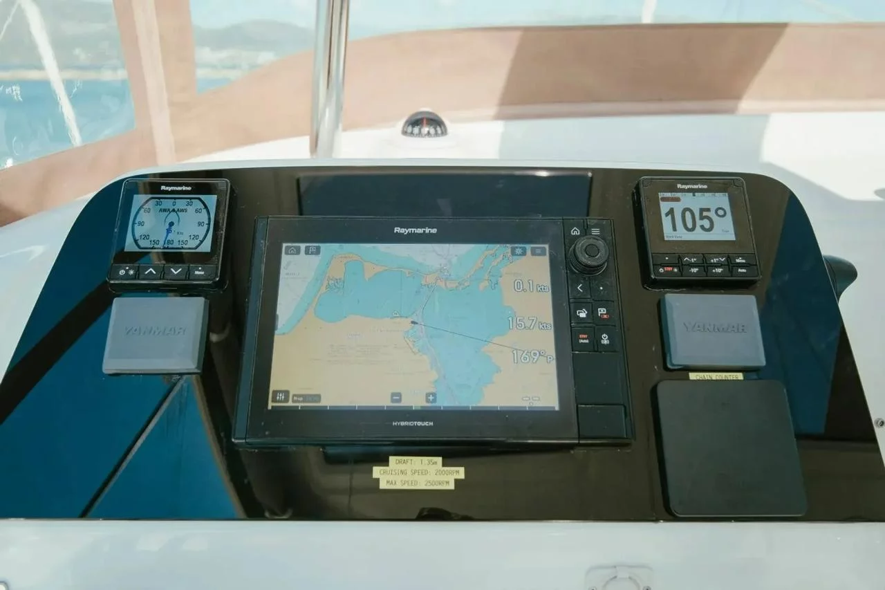 Lagoon 42 (Acantha)  - 10