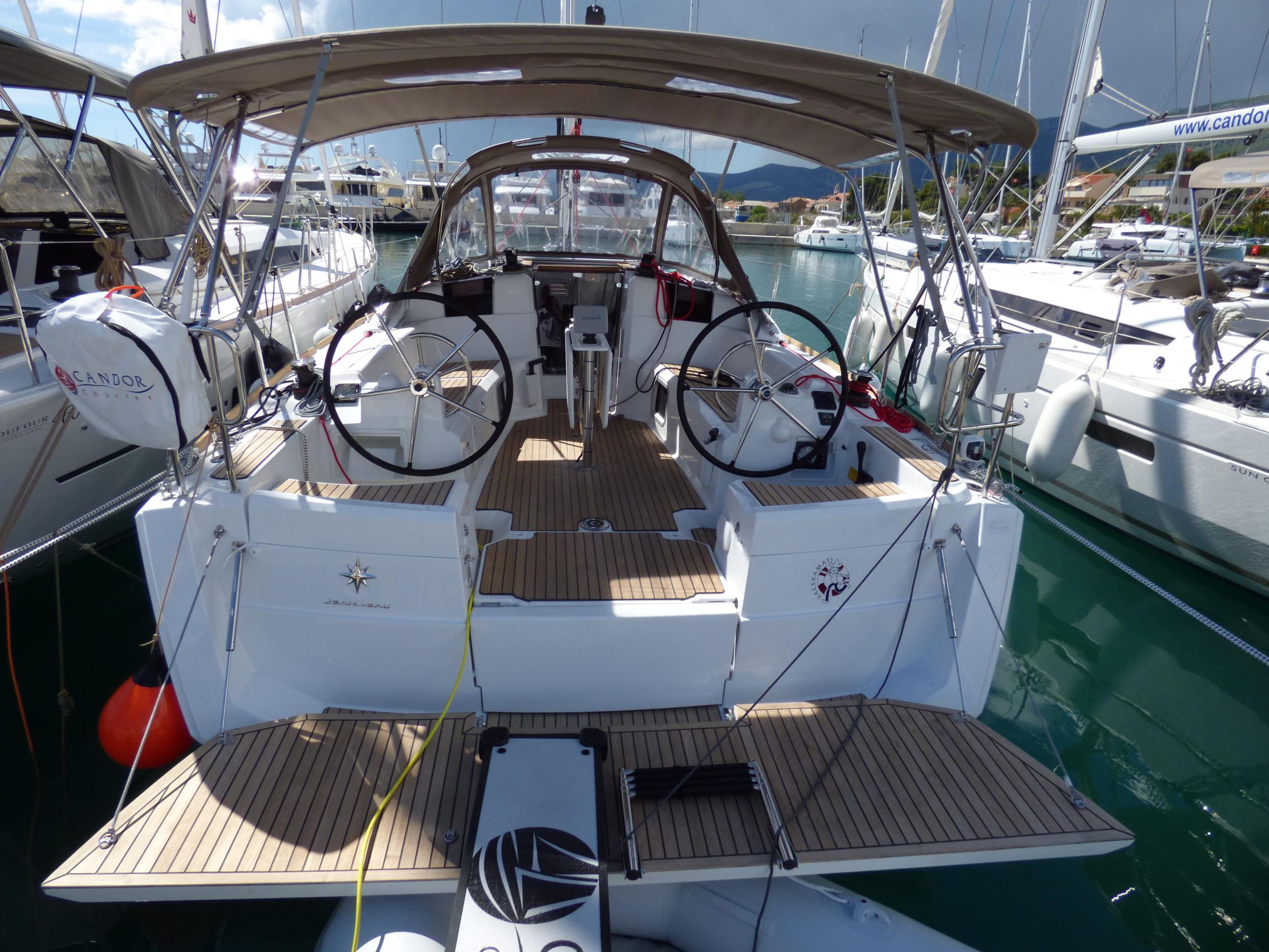 Photo #17 - Sun Odyssey 389 (VACSKAMATI) in Kastela - 25365
