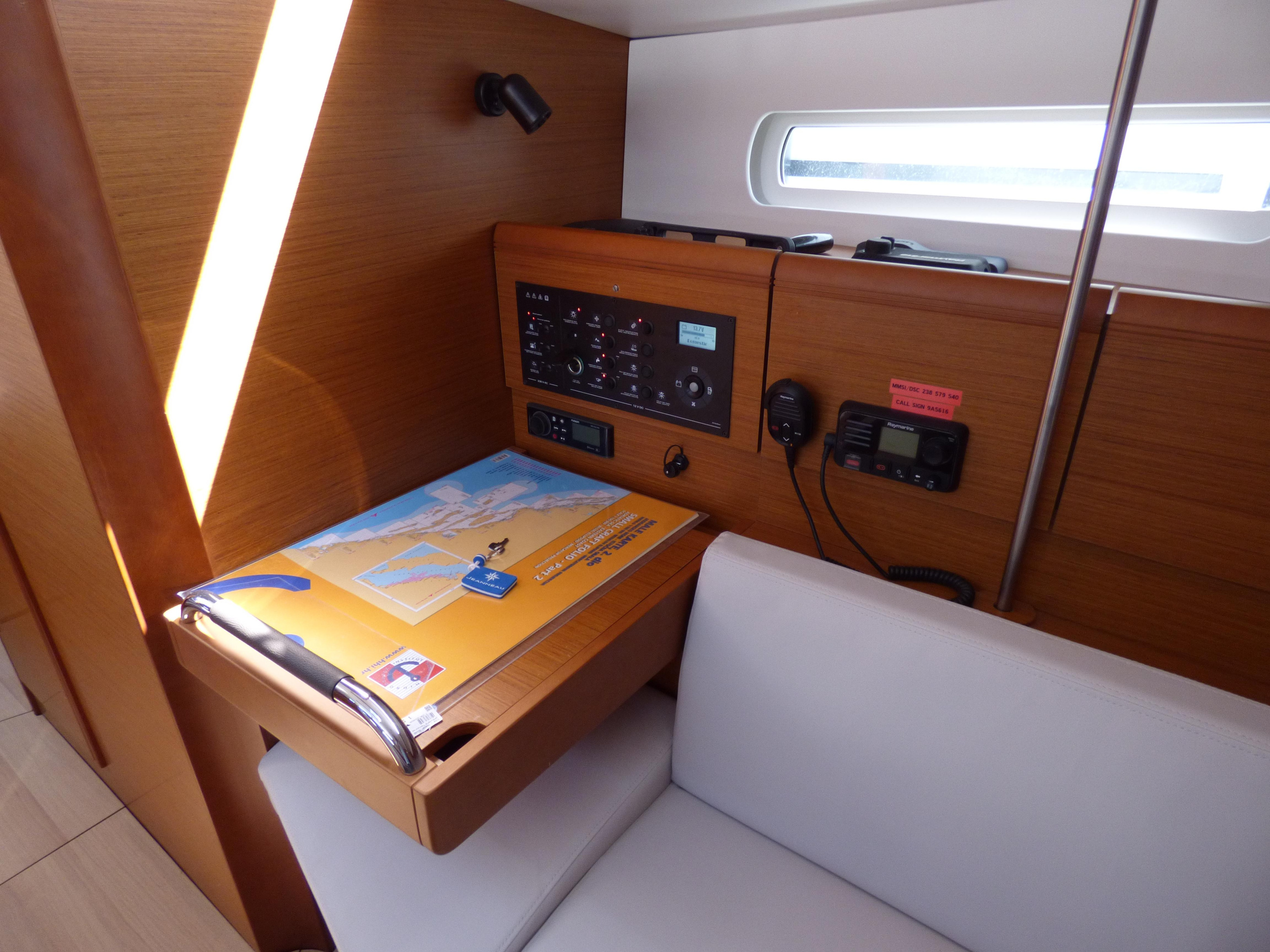Photo #14 - Sun Odyssey 389 (VACSKAMATI) in Kastela - 25365