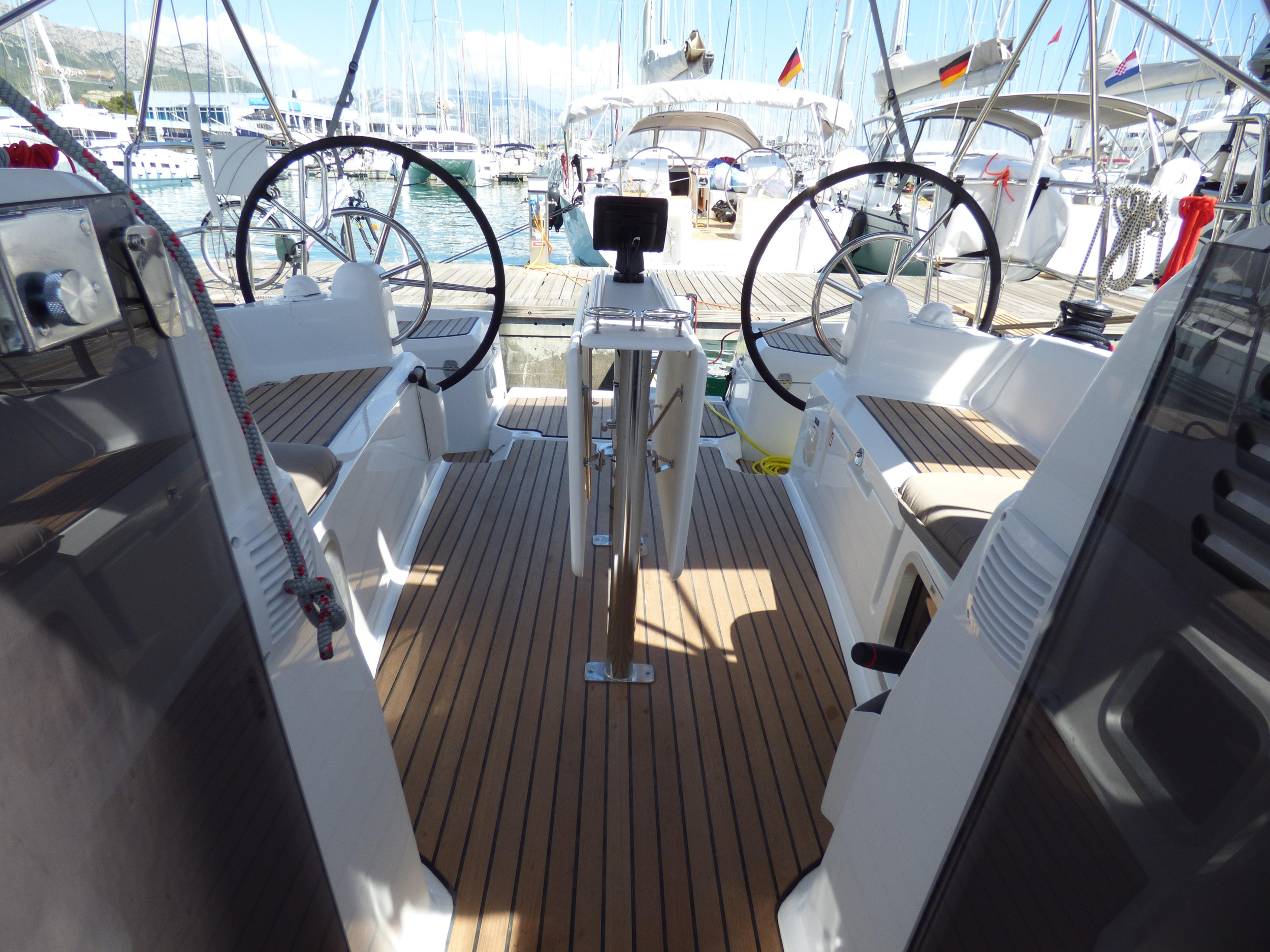 Photo #13 - Sun Odyssey 389 (VACSKAMATI) in Kastela - 25365