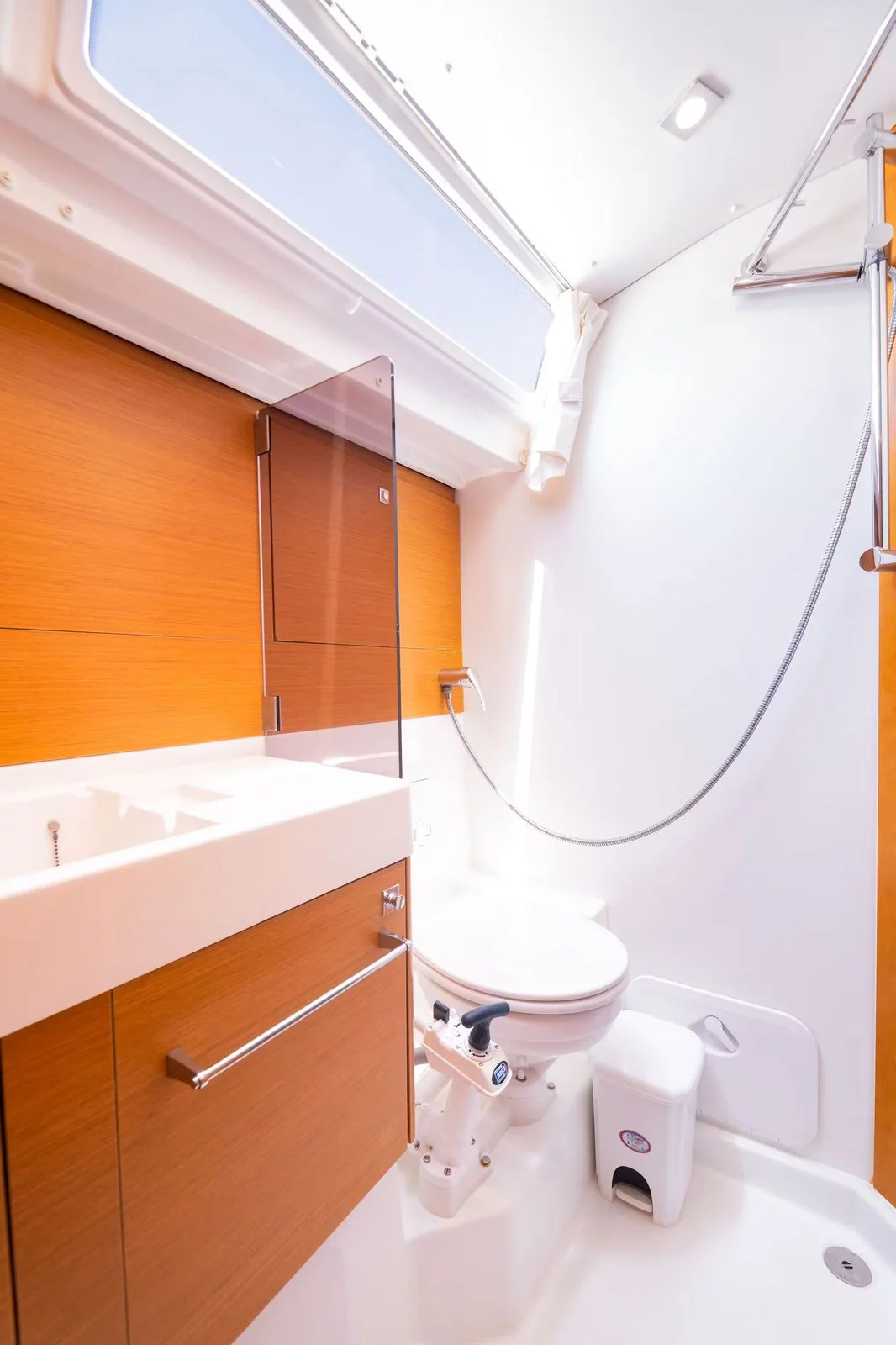 Sun Odyssey 440 (Simoun (Pax 10))  - 9