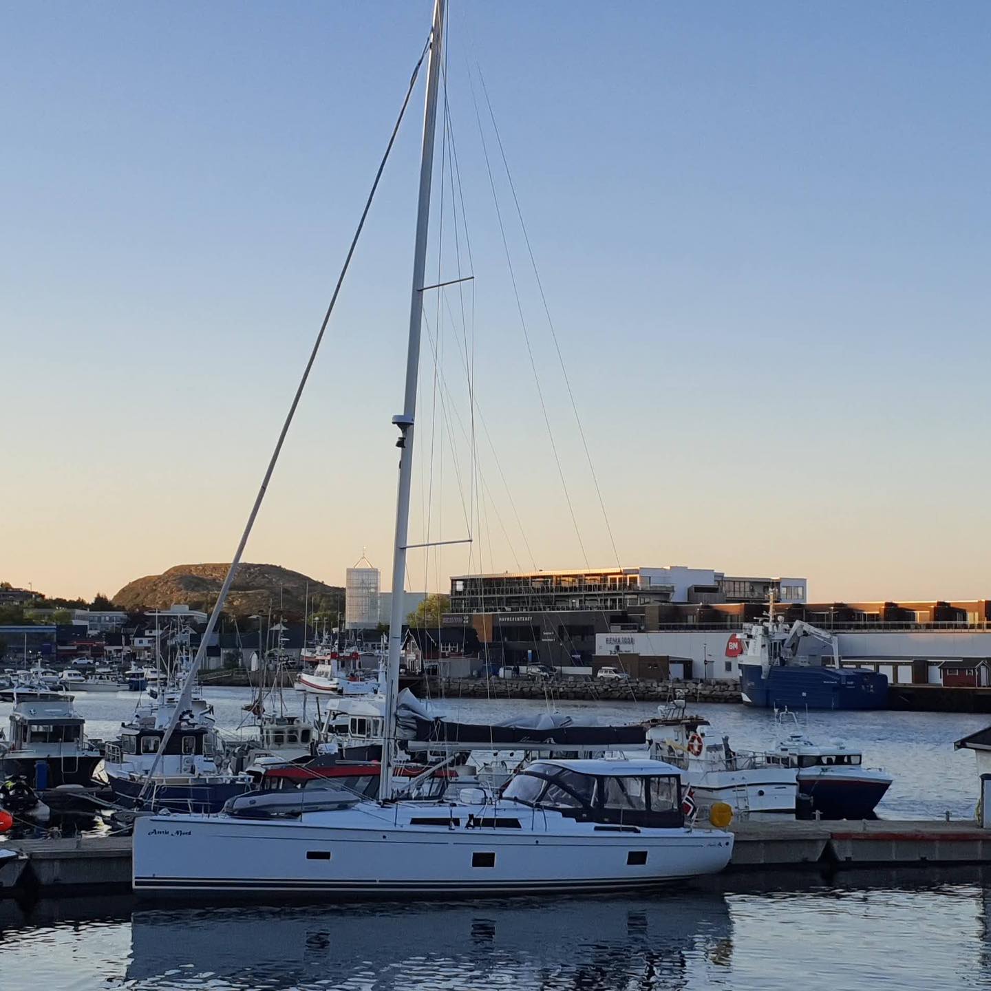 Photo #8 - Hanse 458 - 80 (Arctic Njord) en Tromso - 18345