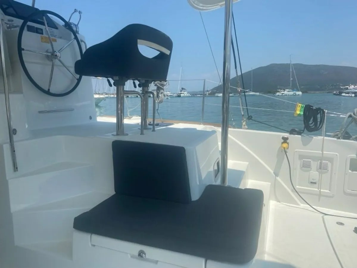 Photo #11 - Lagoon 40 (Maresueno (Pax 10)) en Lefkada - 24498