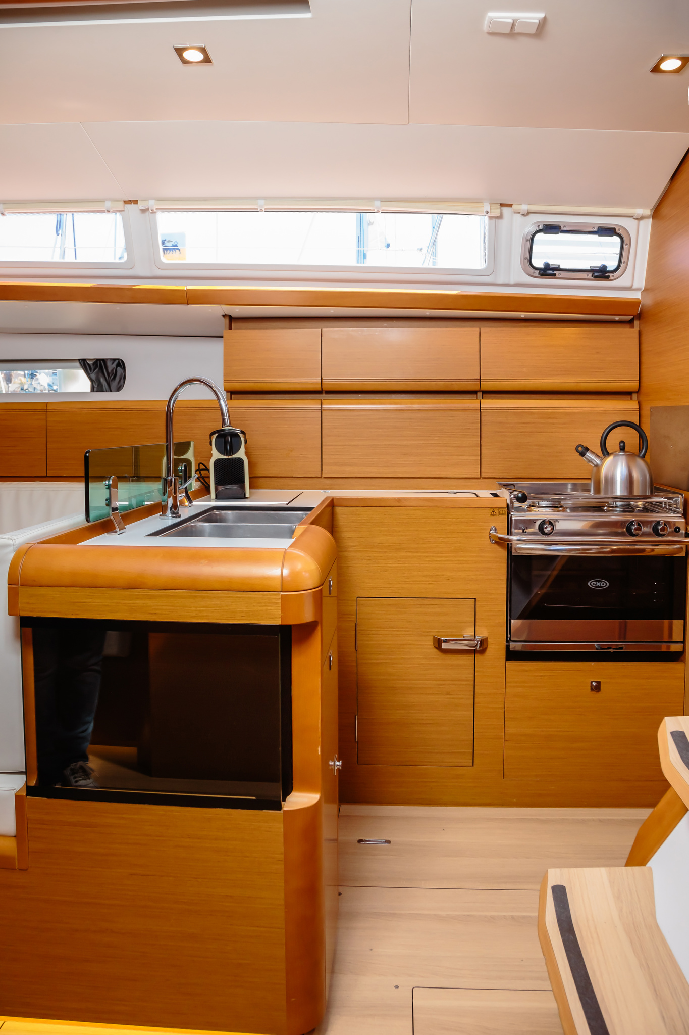 Photo #13 - Sun Odyssey 449 (Ilios - Standard line) in Capo d'Orlando - 16019