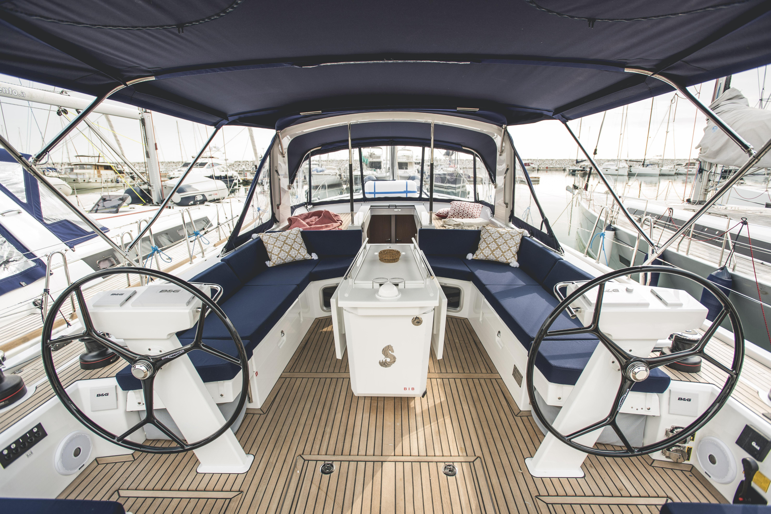 Photo #7 - Oceanis 51.1 (Aphros - Comfort line) in Salerno - 23833