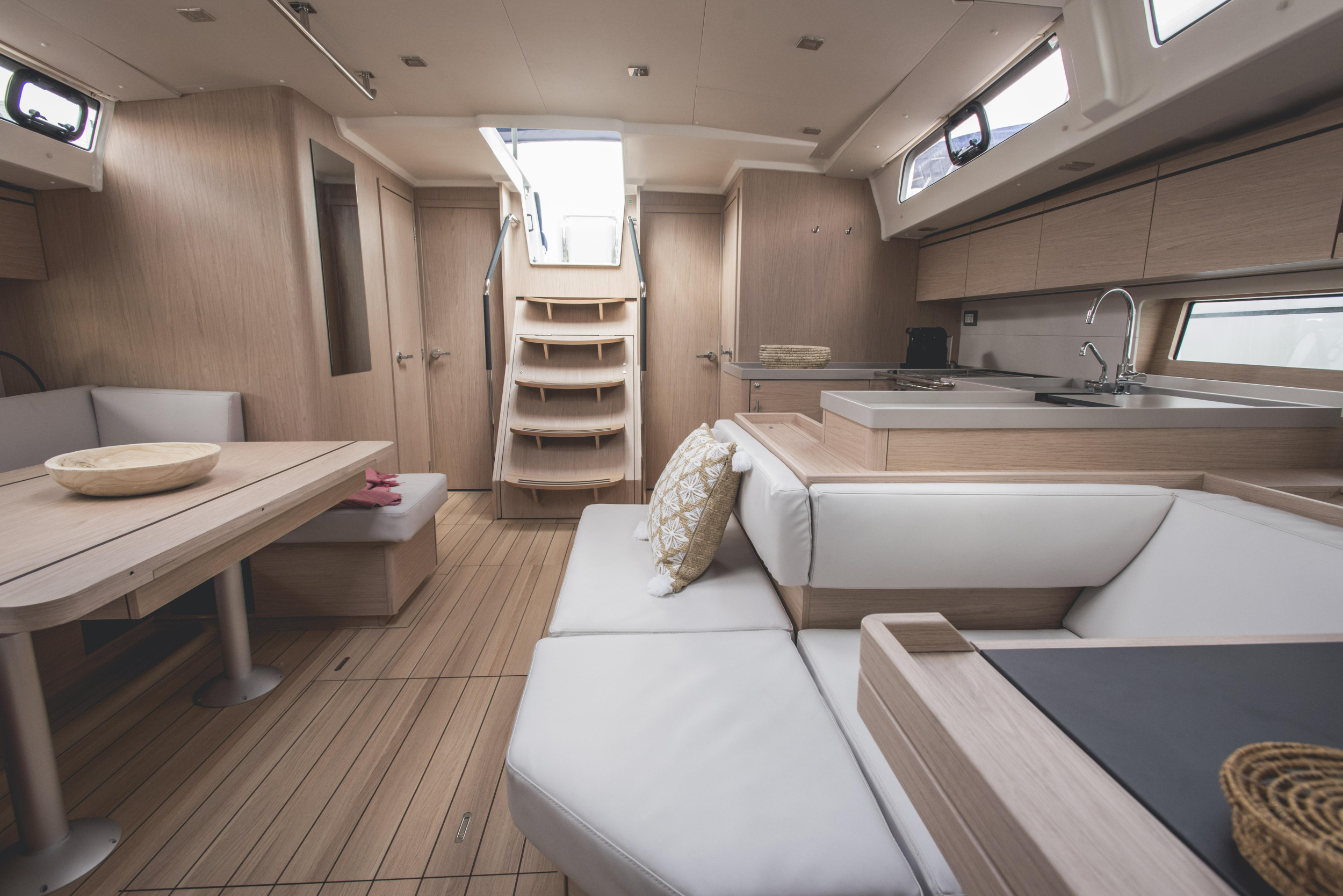 Photo #16 - Oceanis 51.1 (Aphros - Comfort line) in Salerno - 23833
