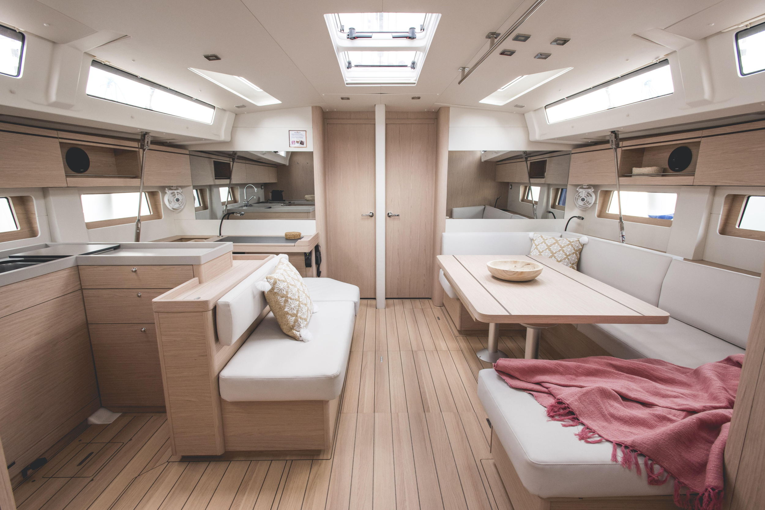 Photo #13 - Oceanis 51.1 (Aphros - Comfort line) in Salerno - 23833