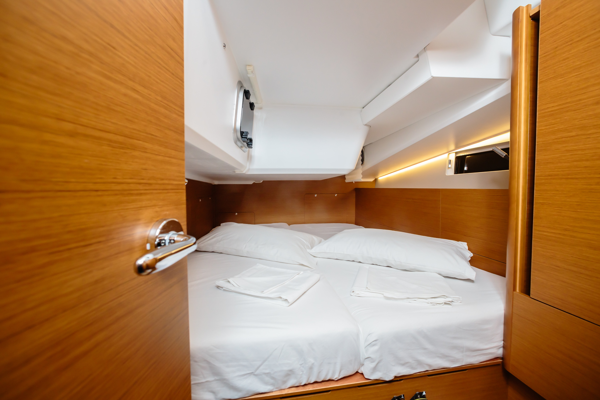 Photo #16 - Sun Odyssey 490 (Chaos - Standard line) in Capo d'Orlando - 23894