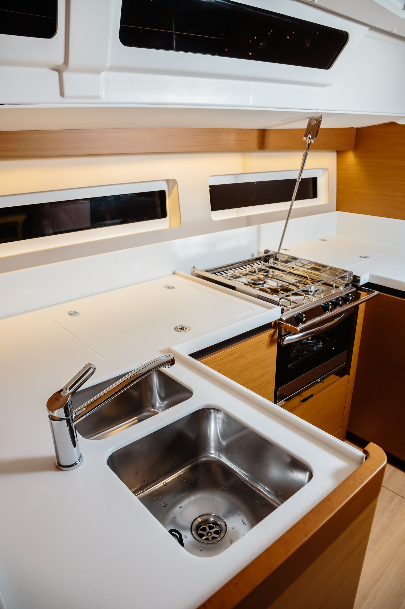 Photo #18 - Sun Odyssey 490 (Chaos - Standard line) in Capo d'Orlando - 23894