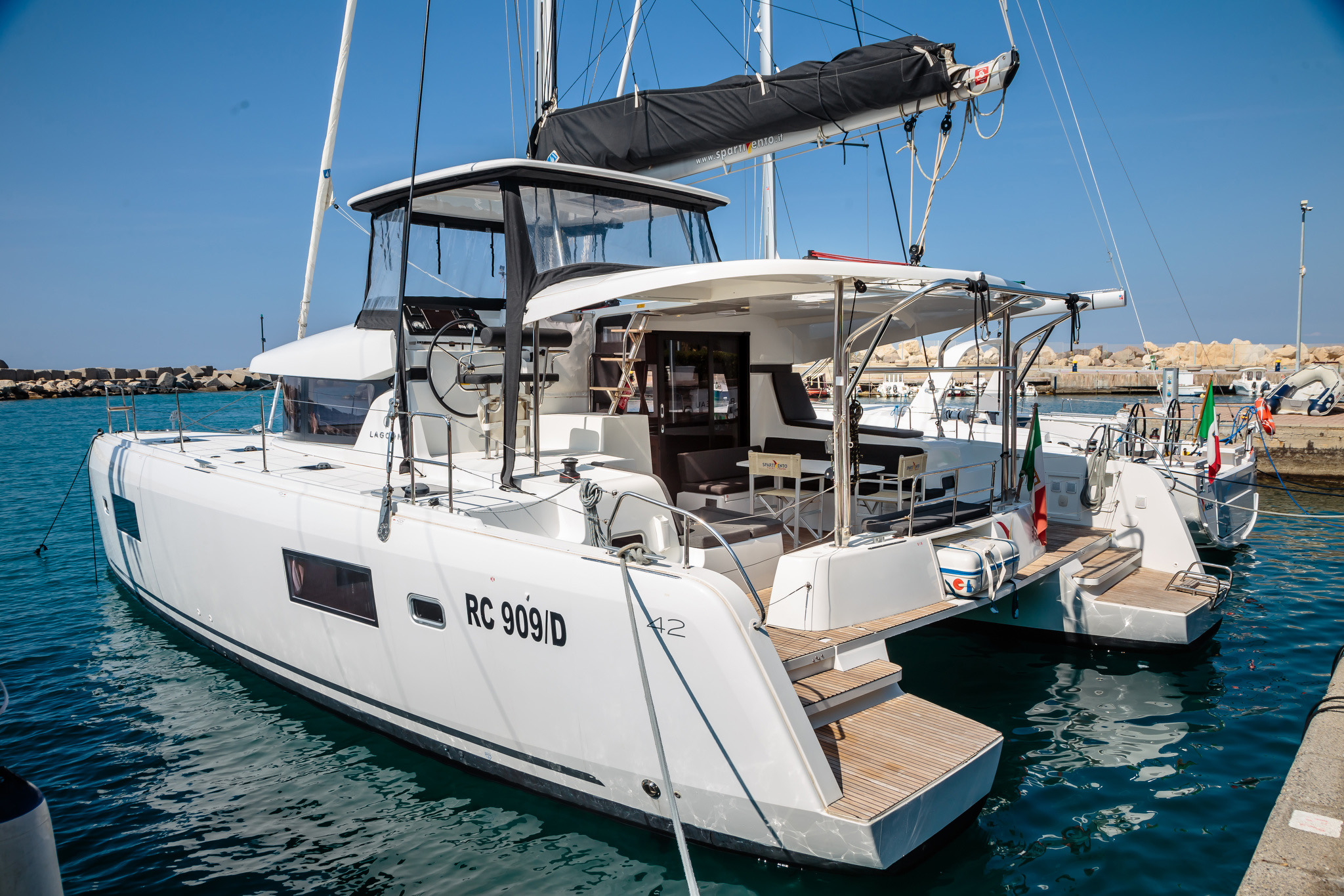 Photo #11 - Lagoon 42 (Brivido - Premium line) en Capo d'Orlando - 3838