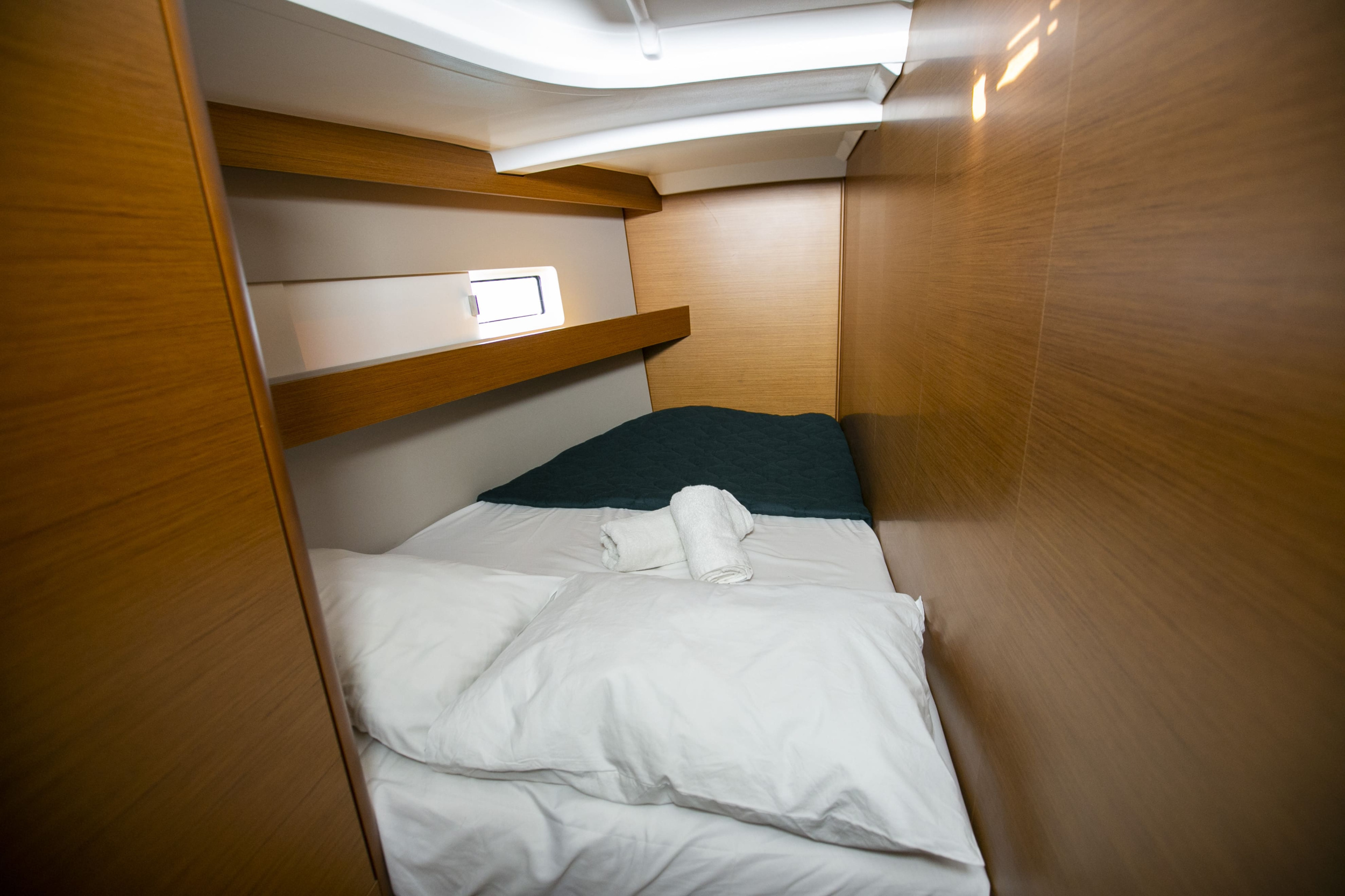 Photo #9 - Sun Odyssey 440 (HOMESICK GEORGE) in Skopelos - 12518