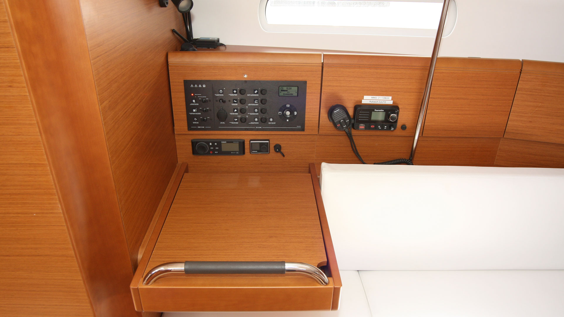 Photo #8 - Sun Odyssey 389 (Tina) in Pula - 9127