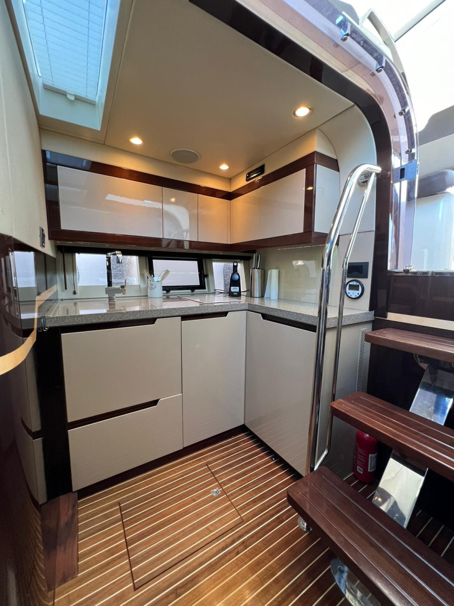 Photo #8 - Galeon 385 HTS (Manoli) in Krk - 17737