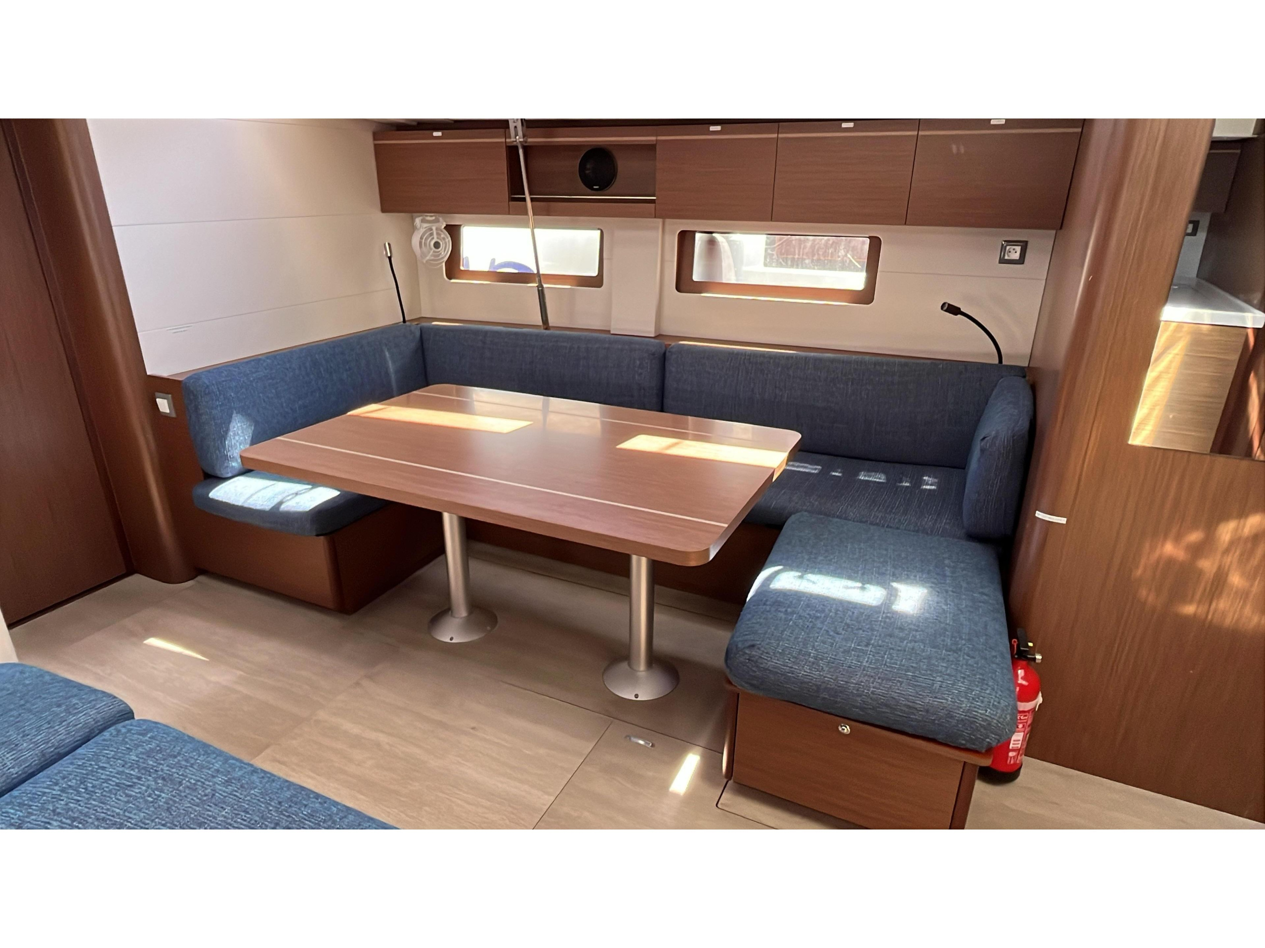 Photo #3 - Oceanis 51.1 (Alboran Aperol (Majorca)) in Palma - 25698