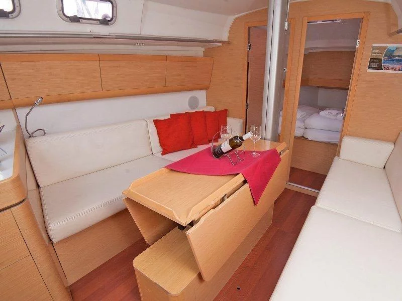 Beneteau First 35 (THETIS)  - 7