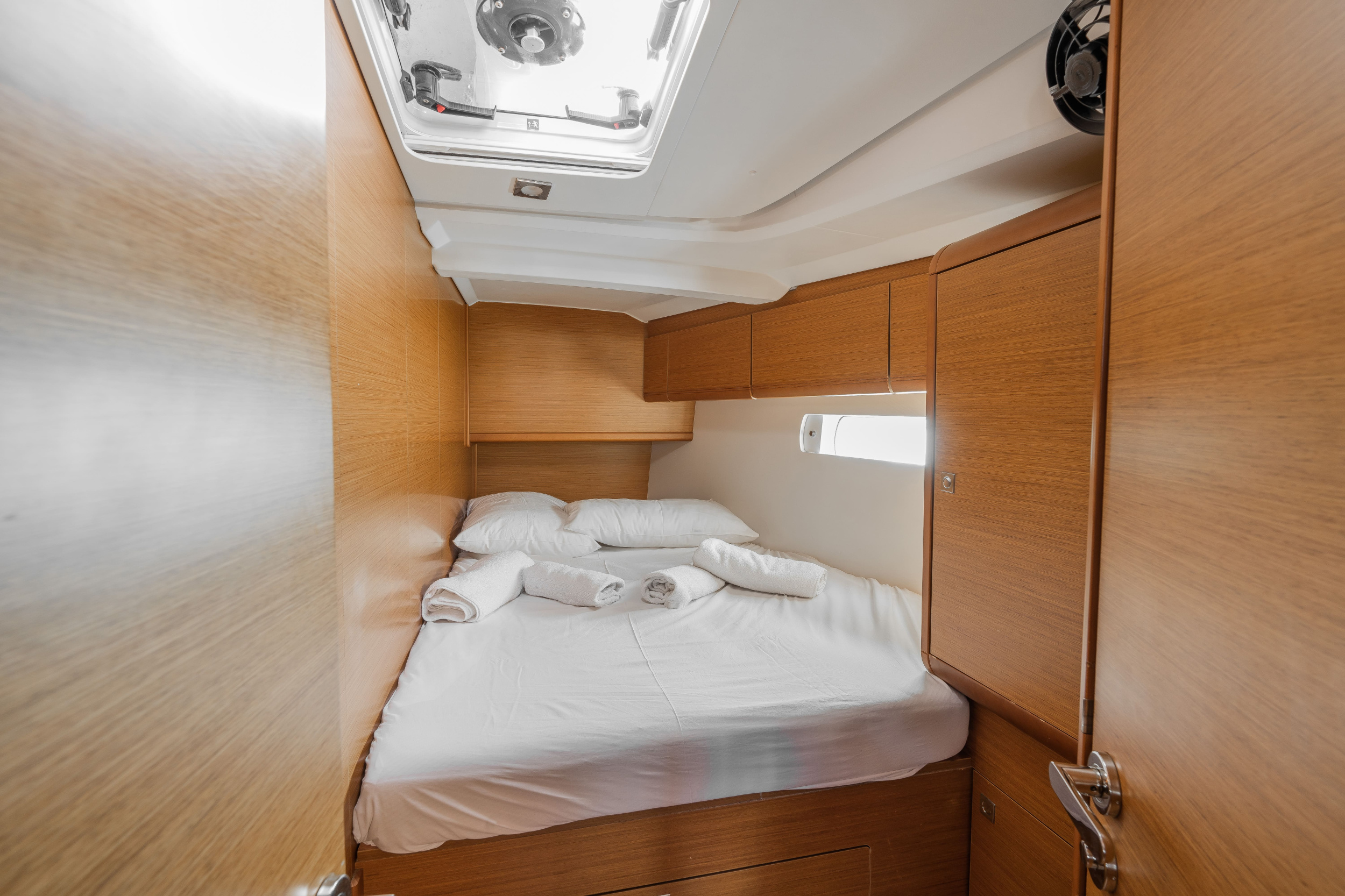 Photo #12 - Sun Odyssey 519 - 5 cabs (PERRO BLANCO) in Skopelos - 7199