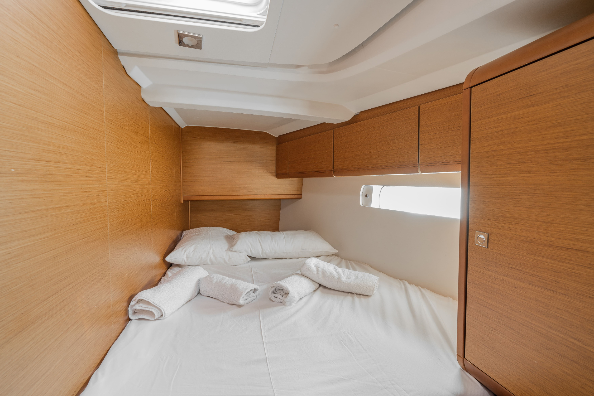 Photo #11 - Sun Odyssey 519 - 5 cabs (PERRO BLANCO) in Skopelos - 7199
