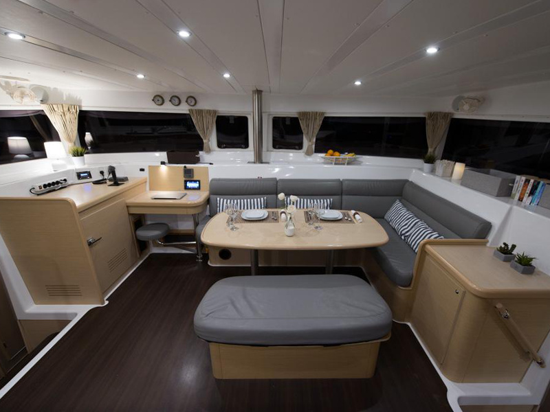 Photo #13 - Lagoon 421 (Nirvana AC Watermaker Gen + elegant pack refit 2022) en Lefkada - 24186