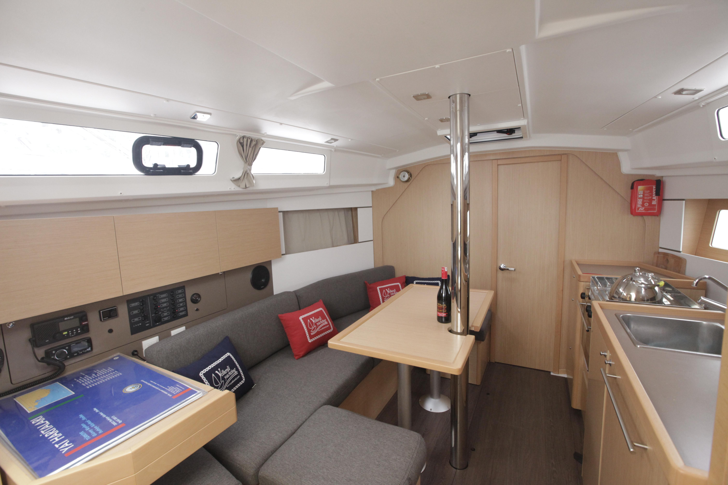 Photo #9 - Oceanis 35 (Minta) in Orhaniye - 10151