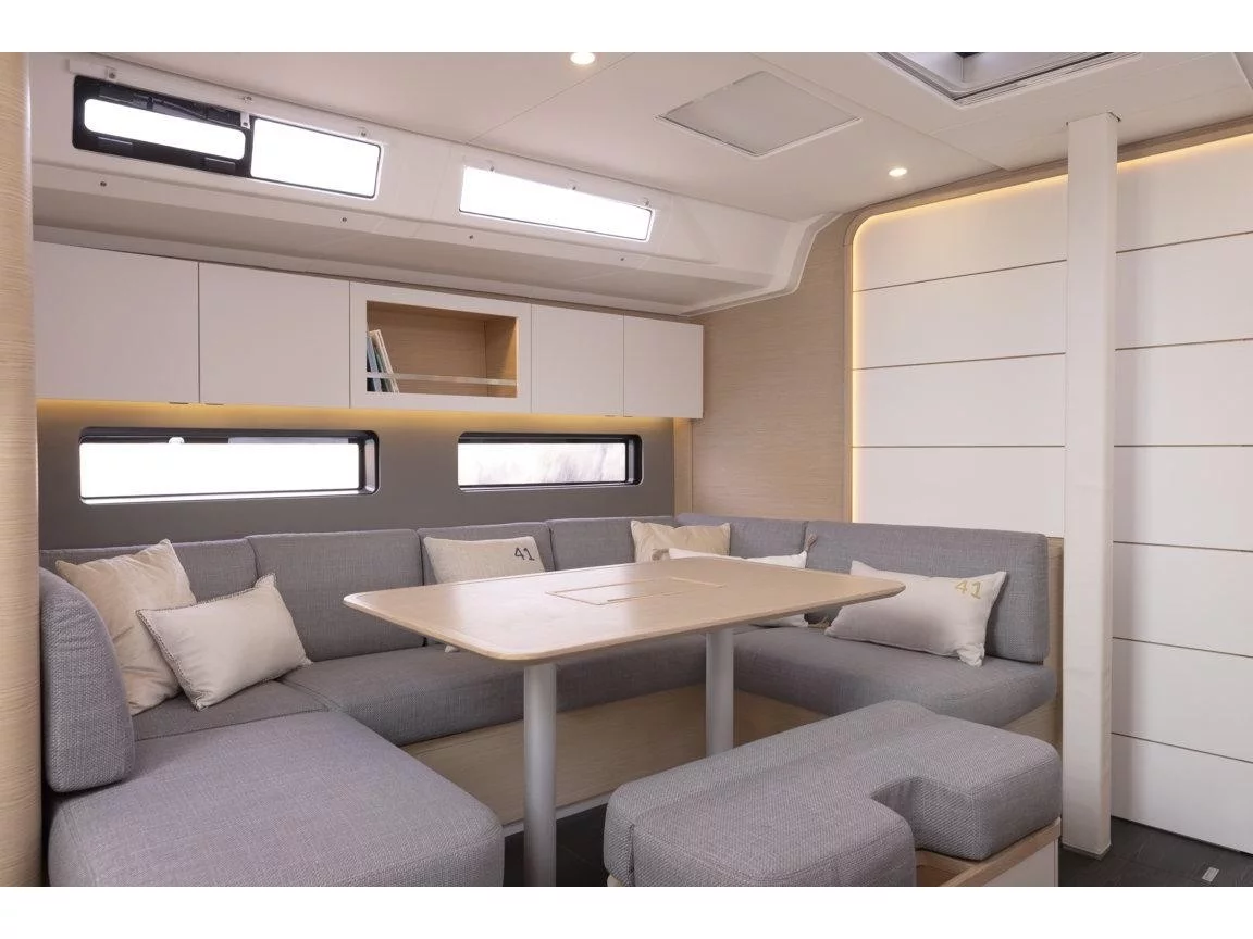 Dufour 41 (Ninide -, Solar Panel) Interior image - 1