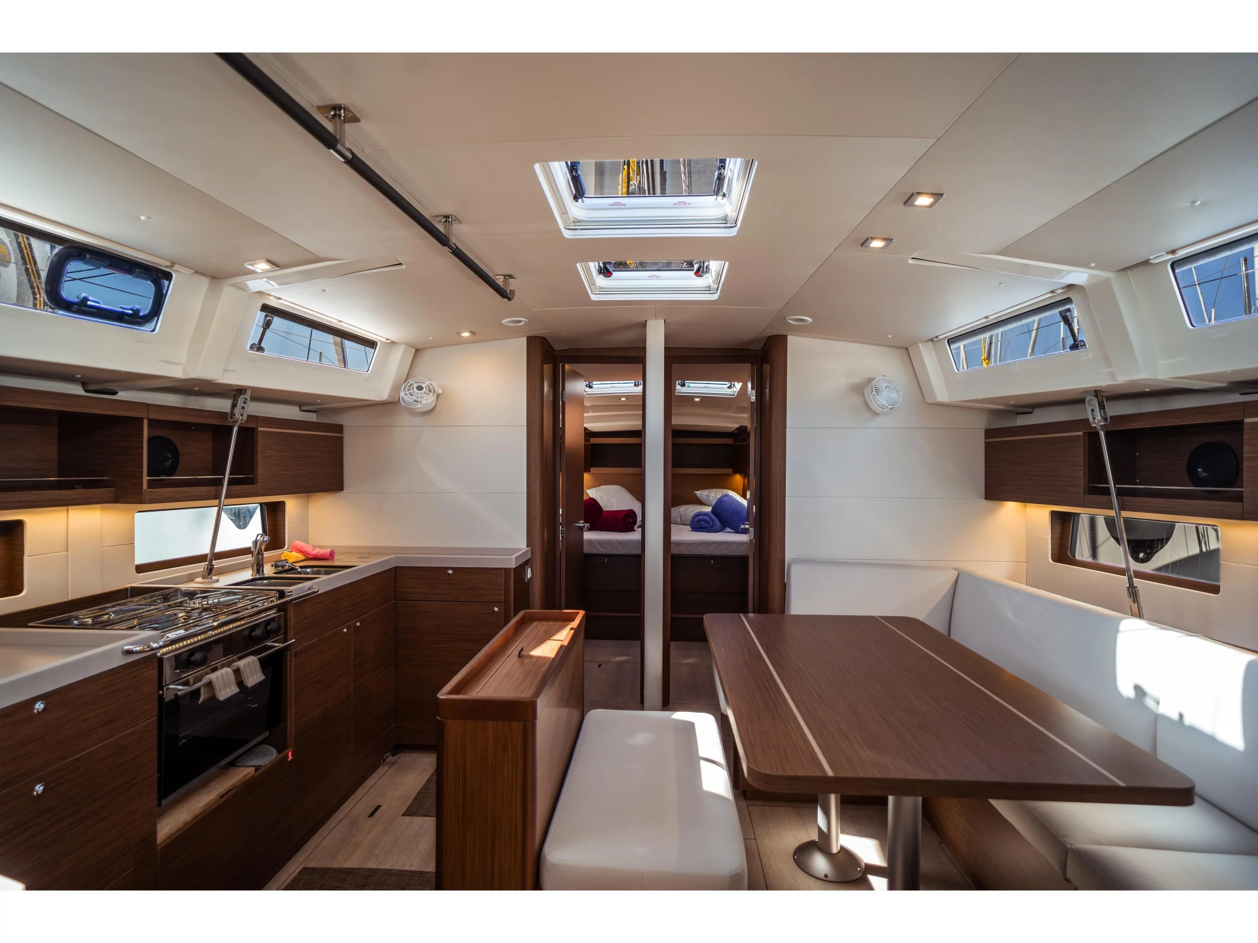 Oceanis 46.1 (Sarina) Interior image - 3