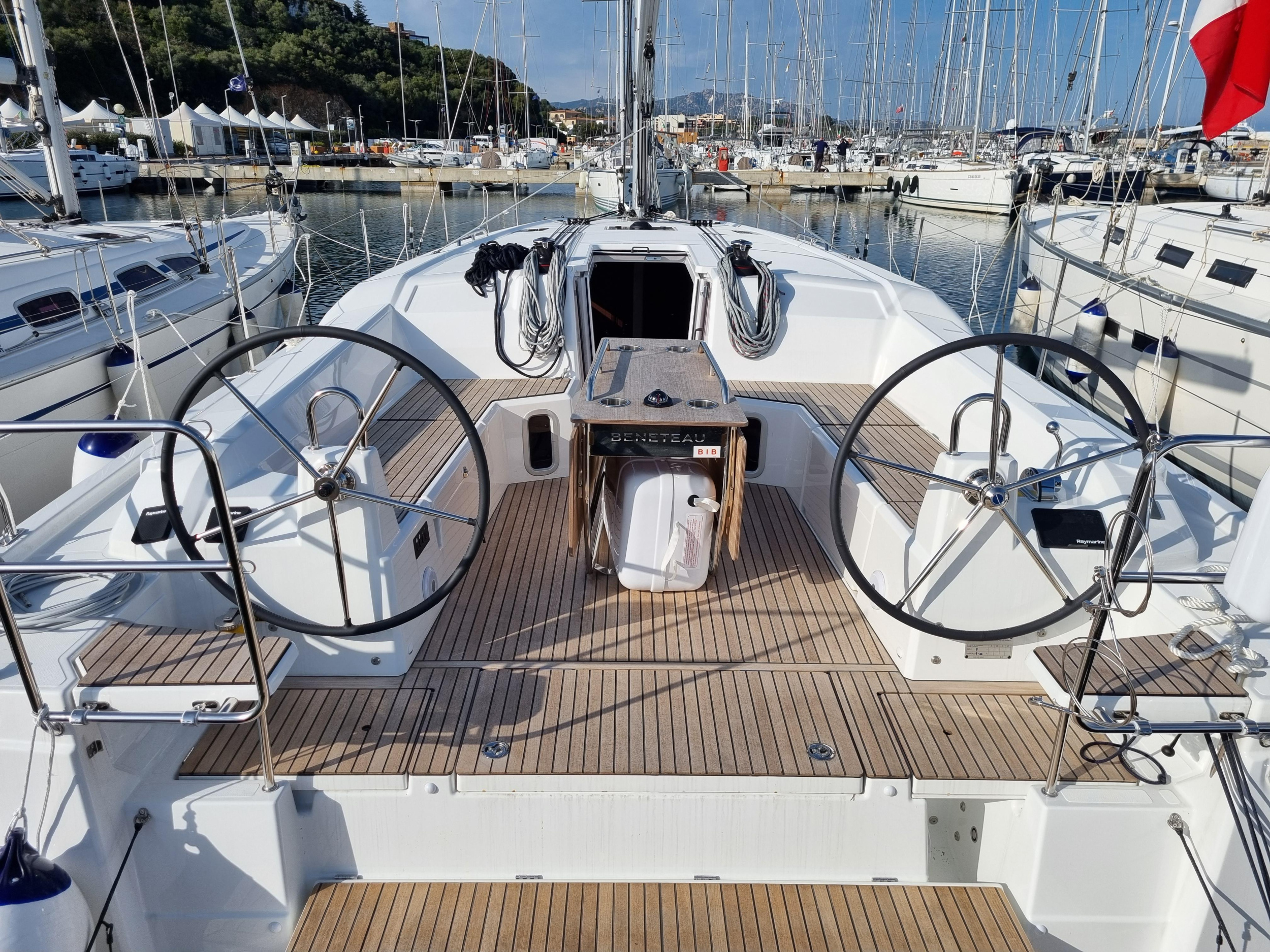 Photo #10 - Oceanis 40.1 (Hadar) in Portisco - 4158